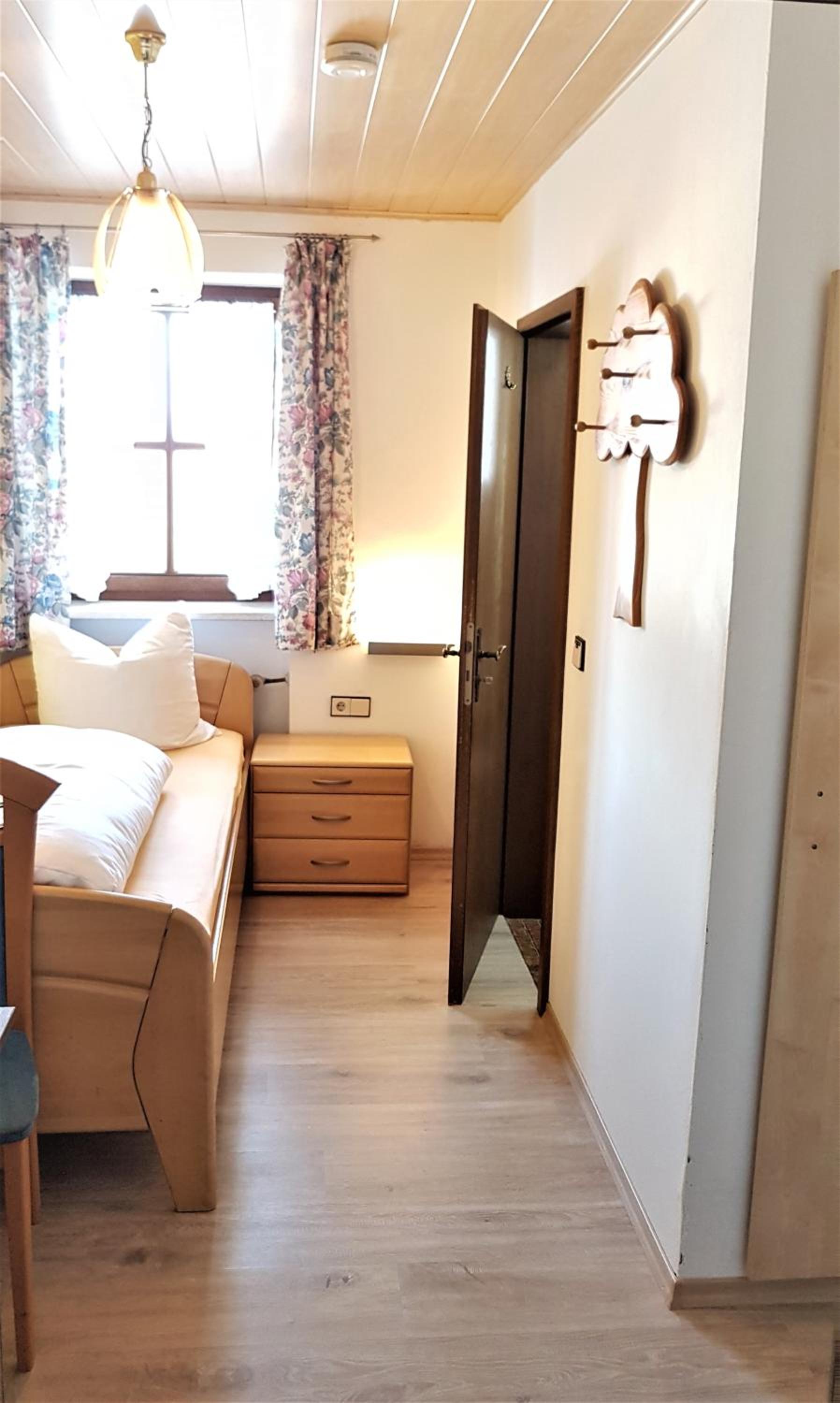 Single Room photo 1