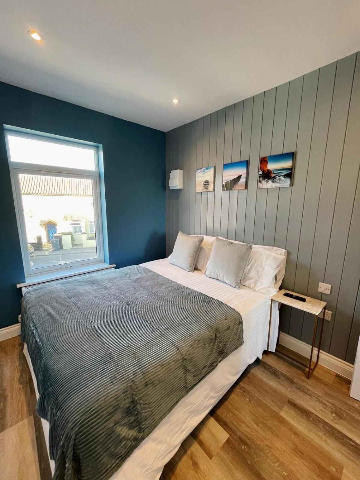 Two-Bedroom House - Photo 8