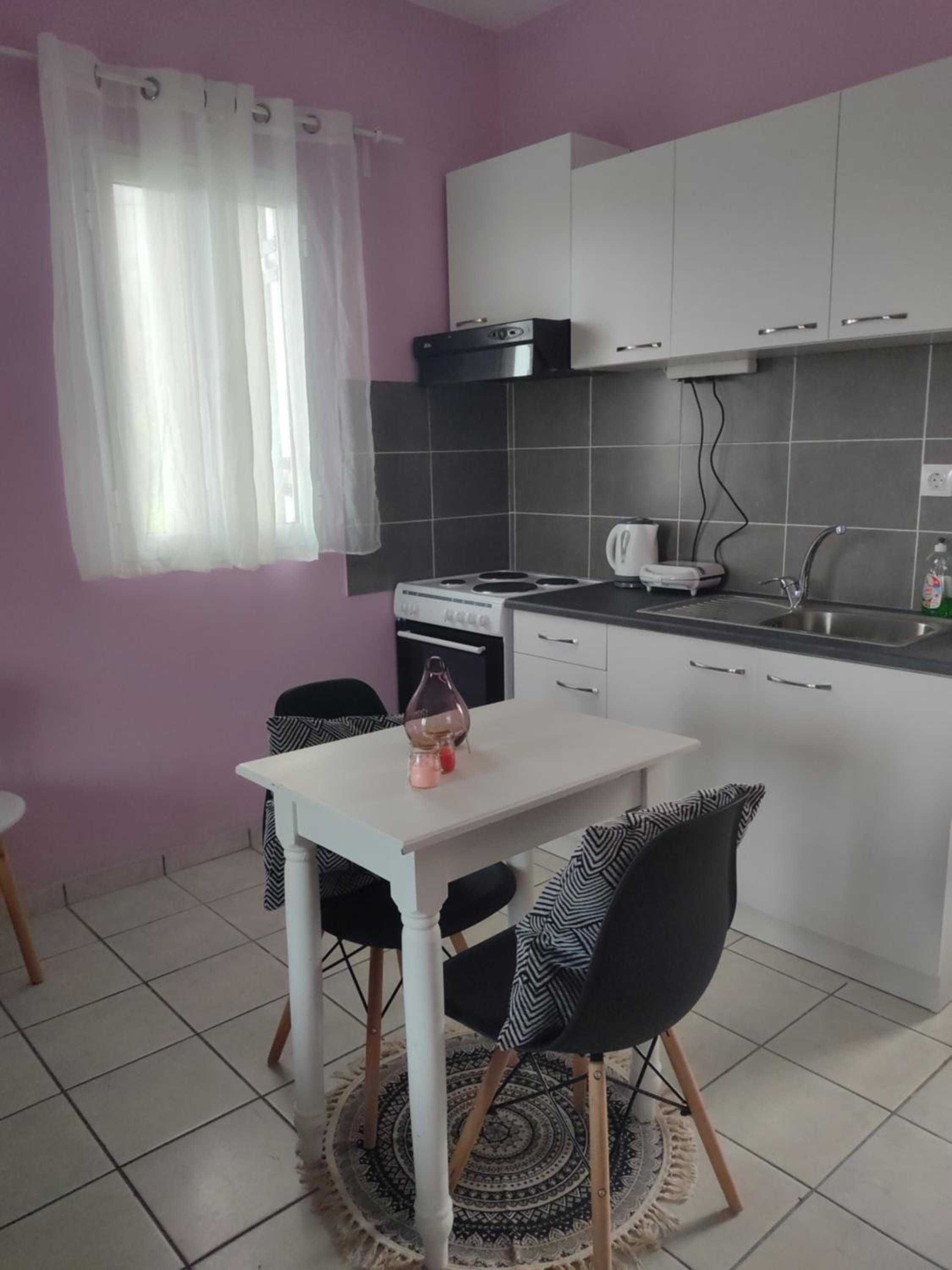 One-Bedroom House photo 1