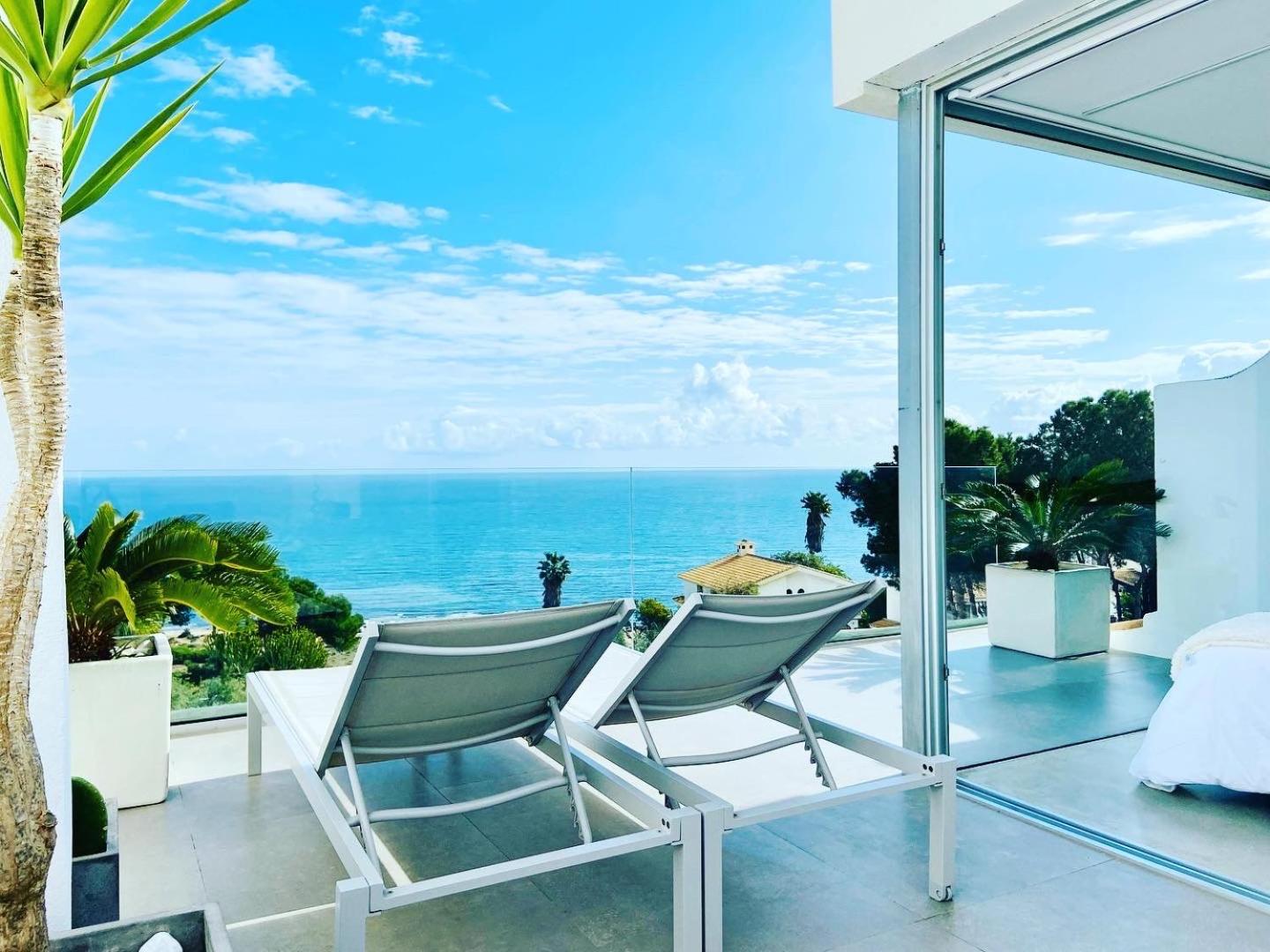 Habitación Doble Deluxe con Balcón y Vista al Mar