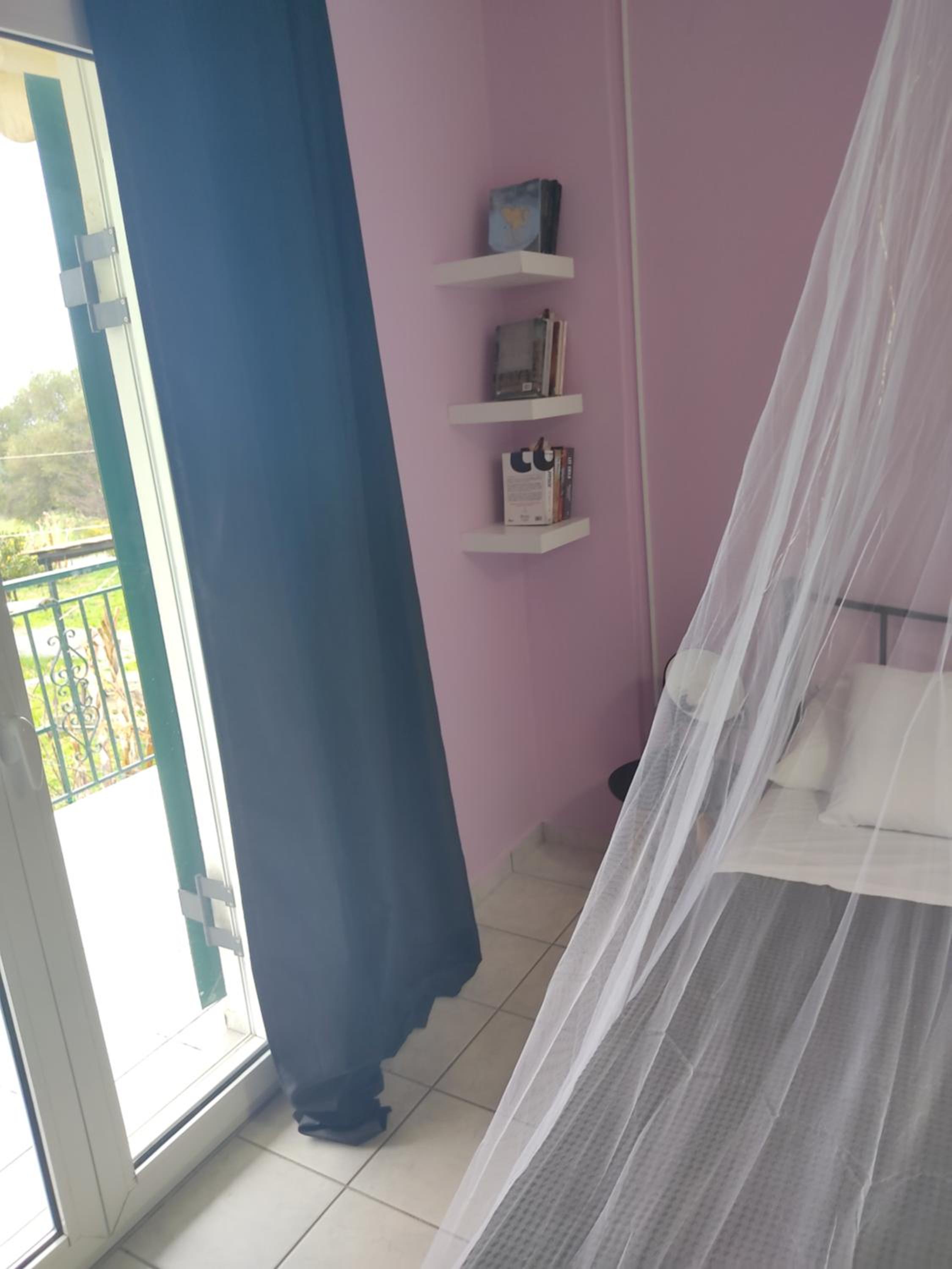 One-Bedroom House photo 3