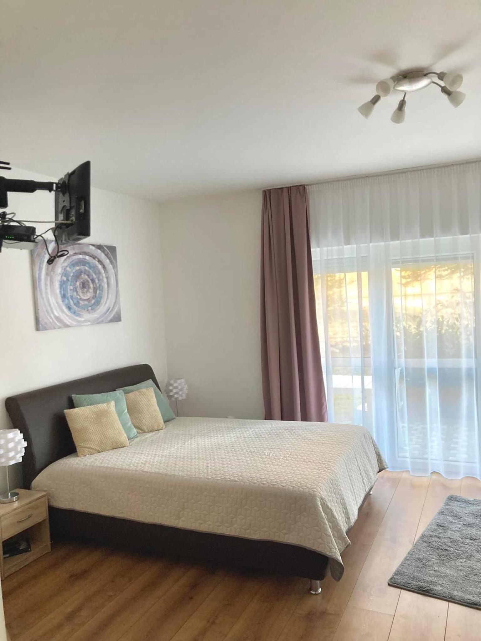Studio Apartment photo 2