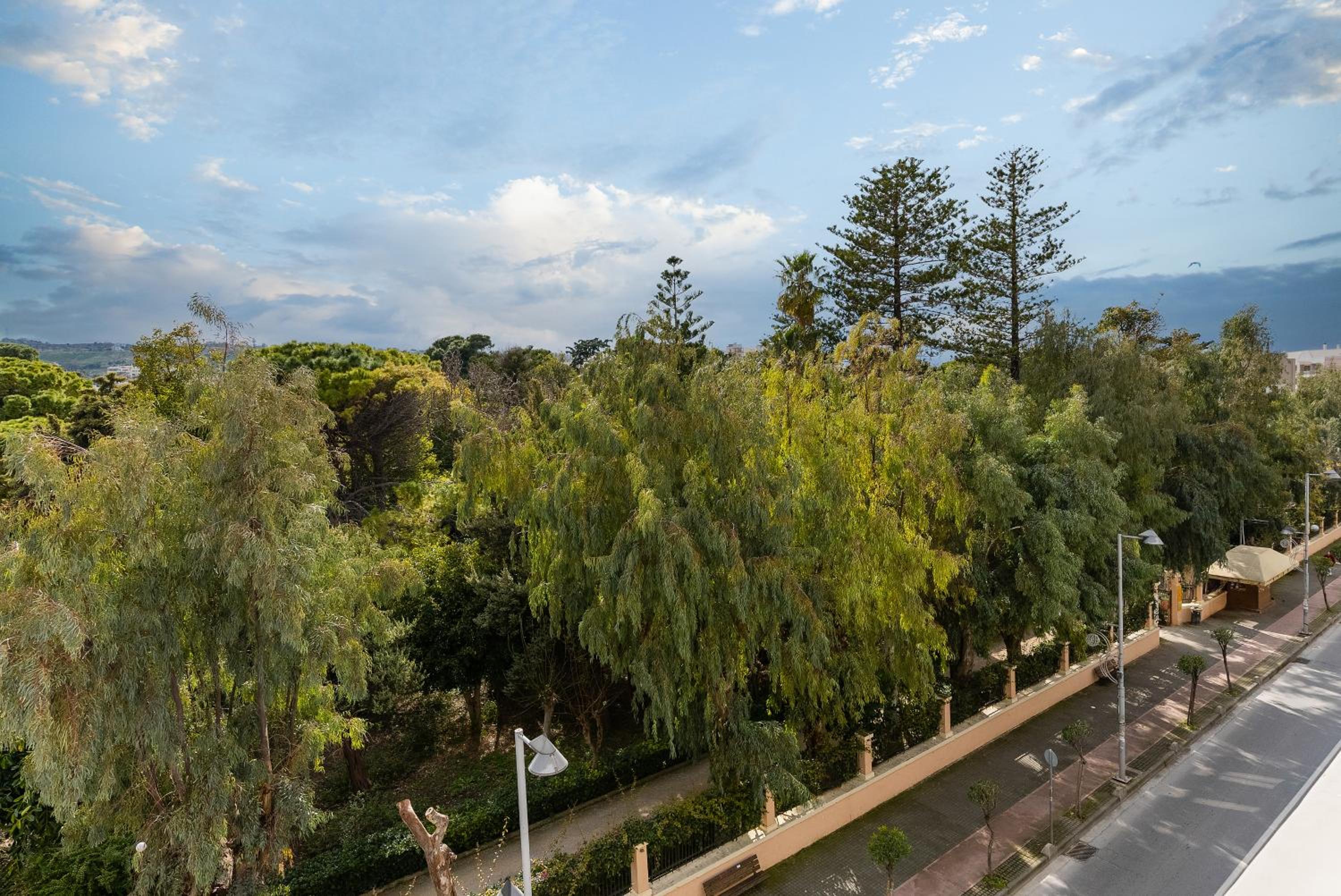 Double Room with Balcony - Photo 4