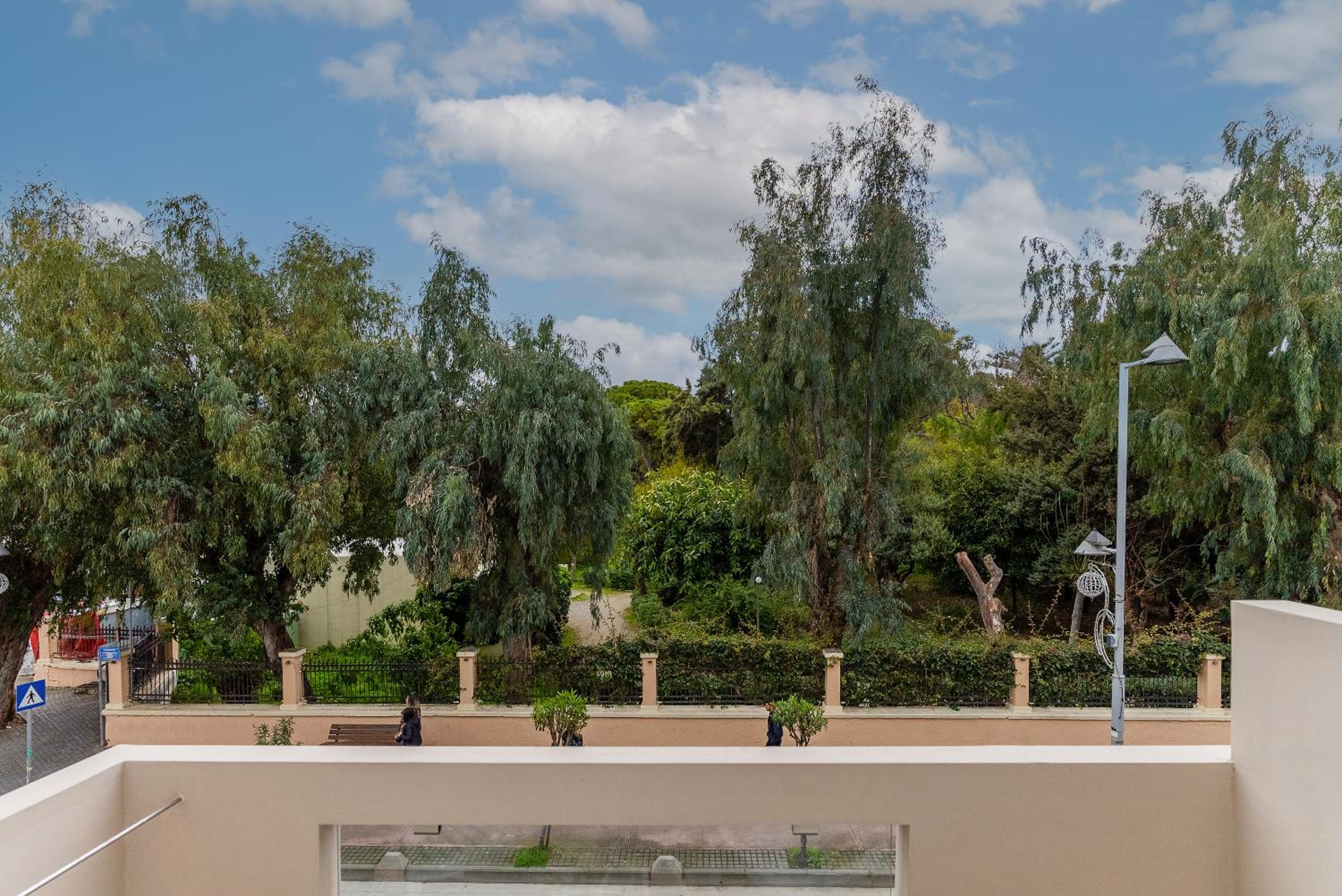 Double Room with Balcony - Photo 6