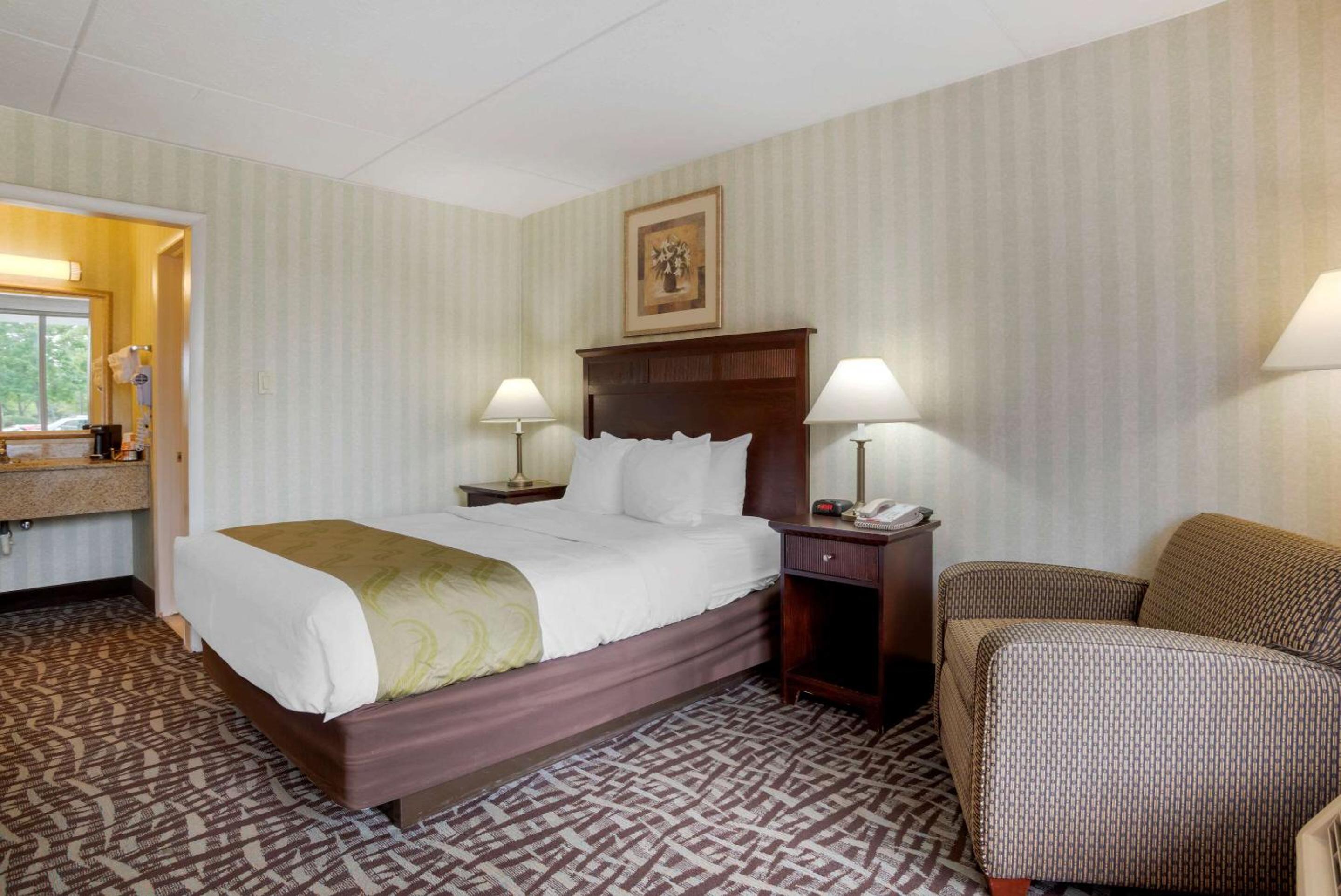 Queen Room - Photo 1
