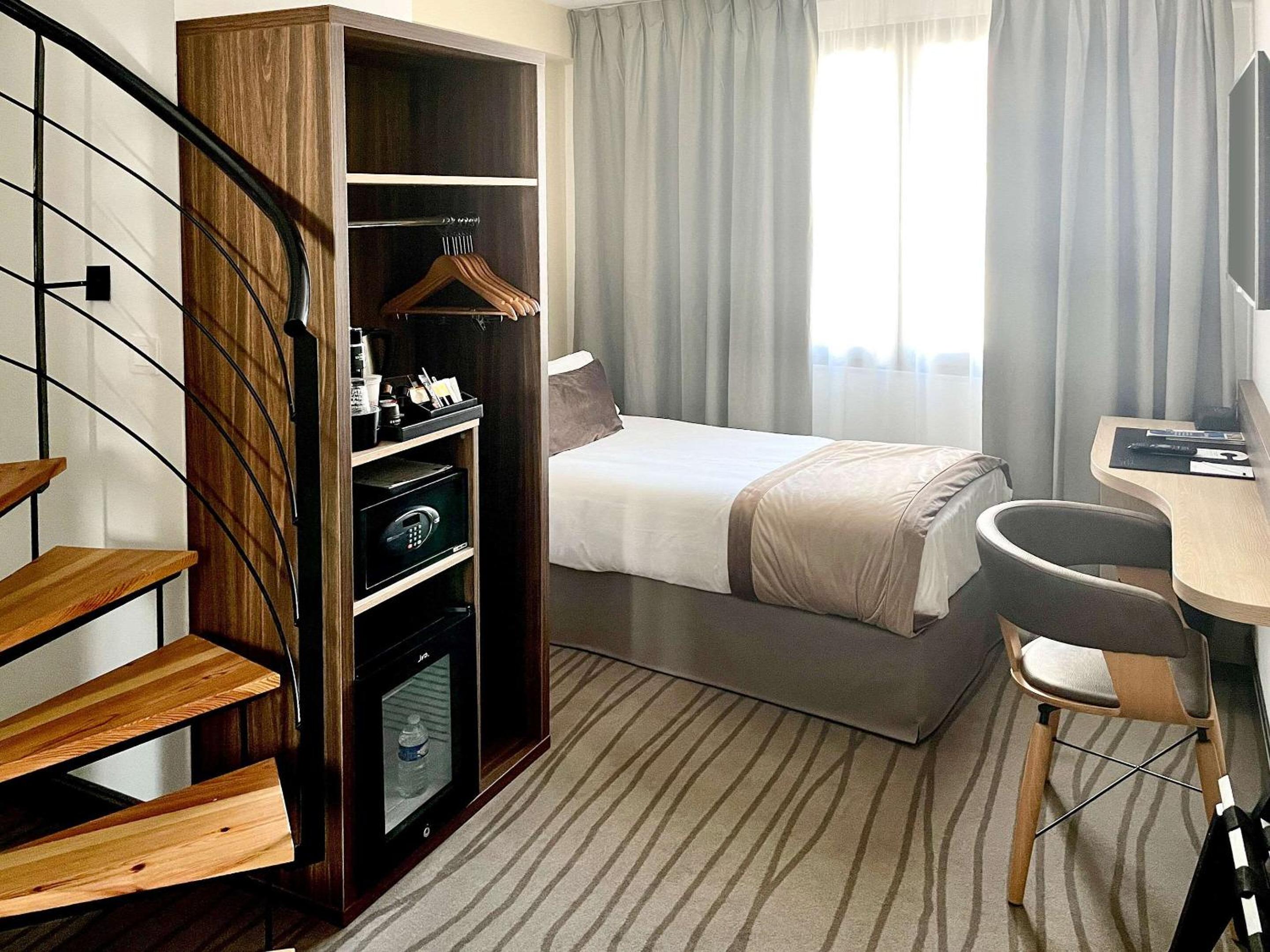 Single Room - Non-Smoking photo 1