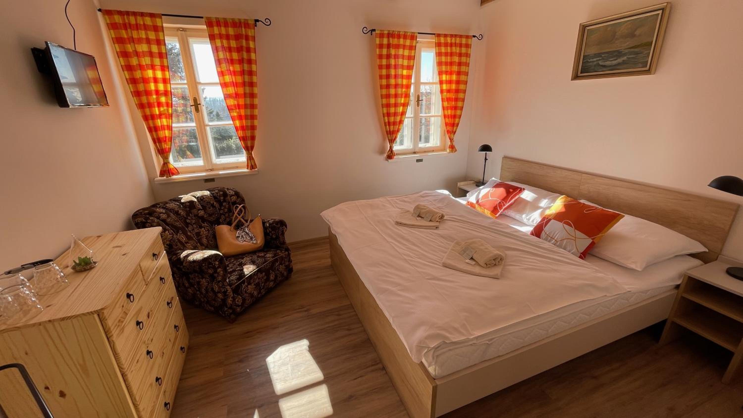 Double or Twin Room with Terrace - Photo 9