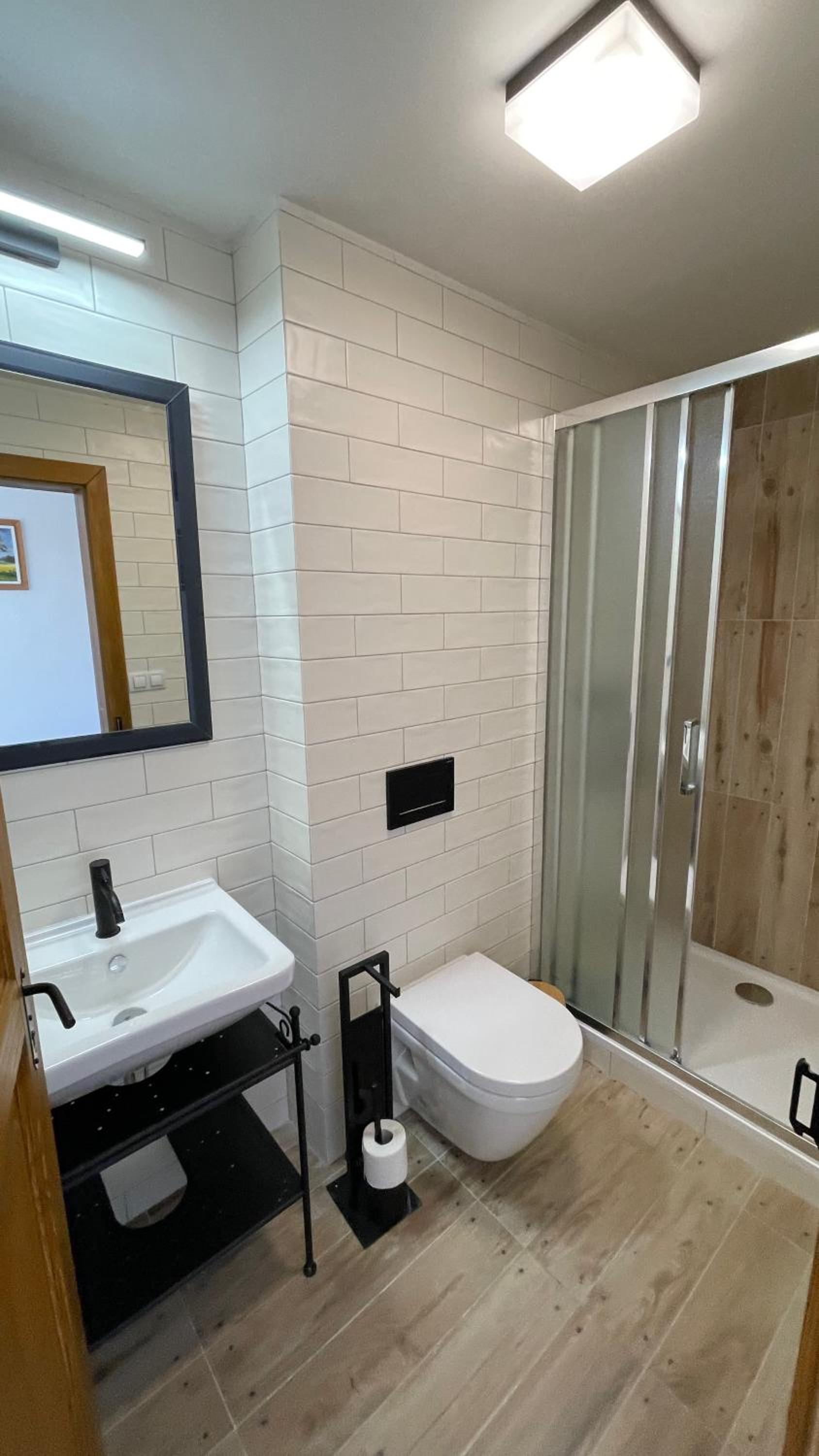 Double or Twin Room with Terrace - Photo 15