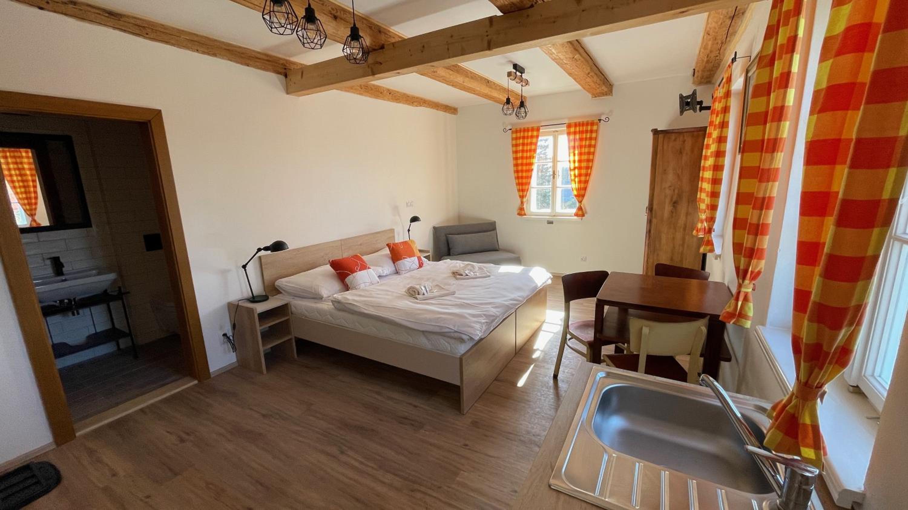 Comfort Triple Room with Shower - Photo 5