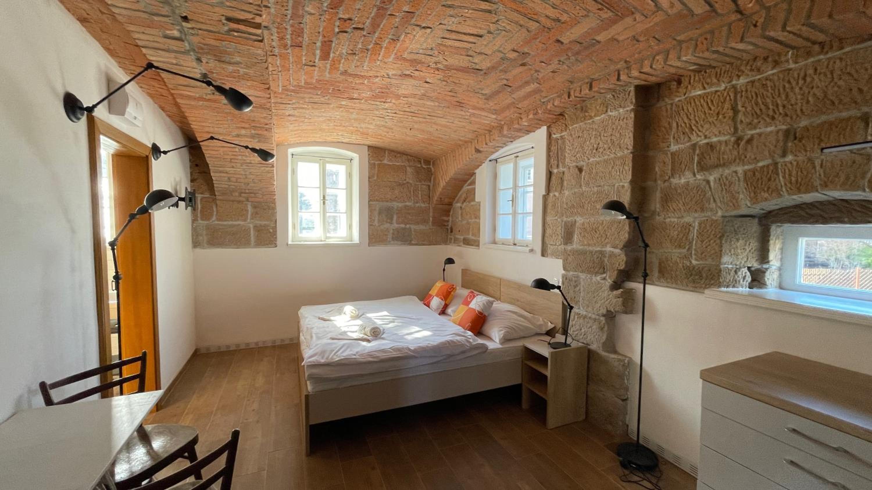 Deluxe Double or Twin Room - Photo 7
