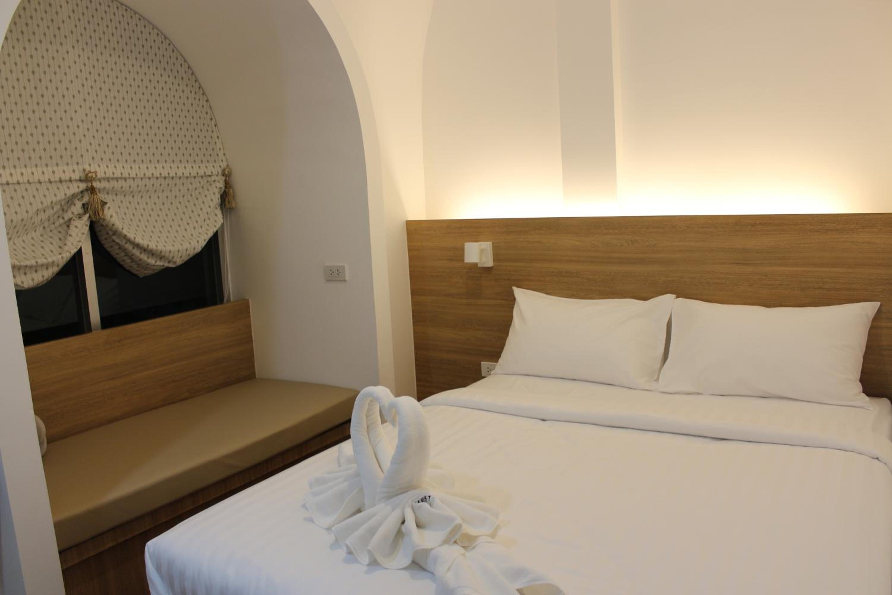 Double Room with Shared Bathroom photo 1