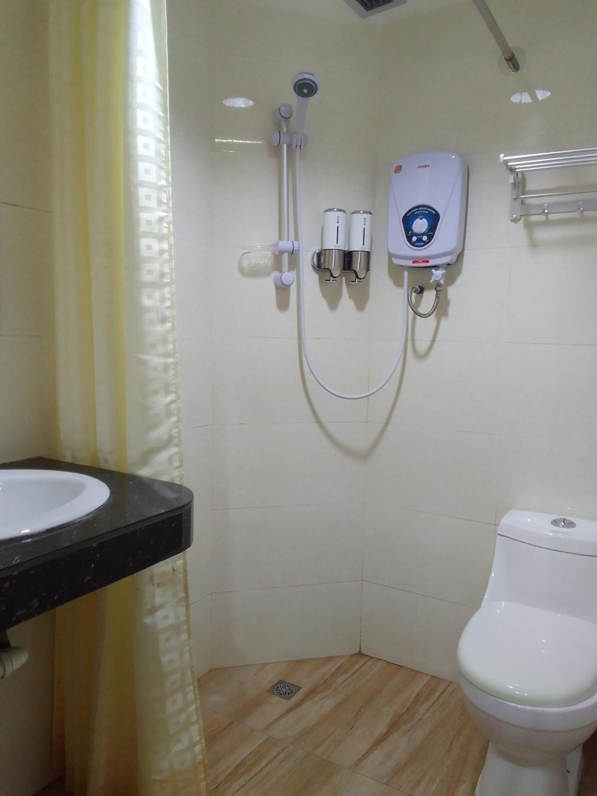 Deluxe Triple Room - Photo 5