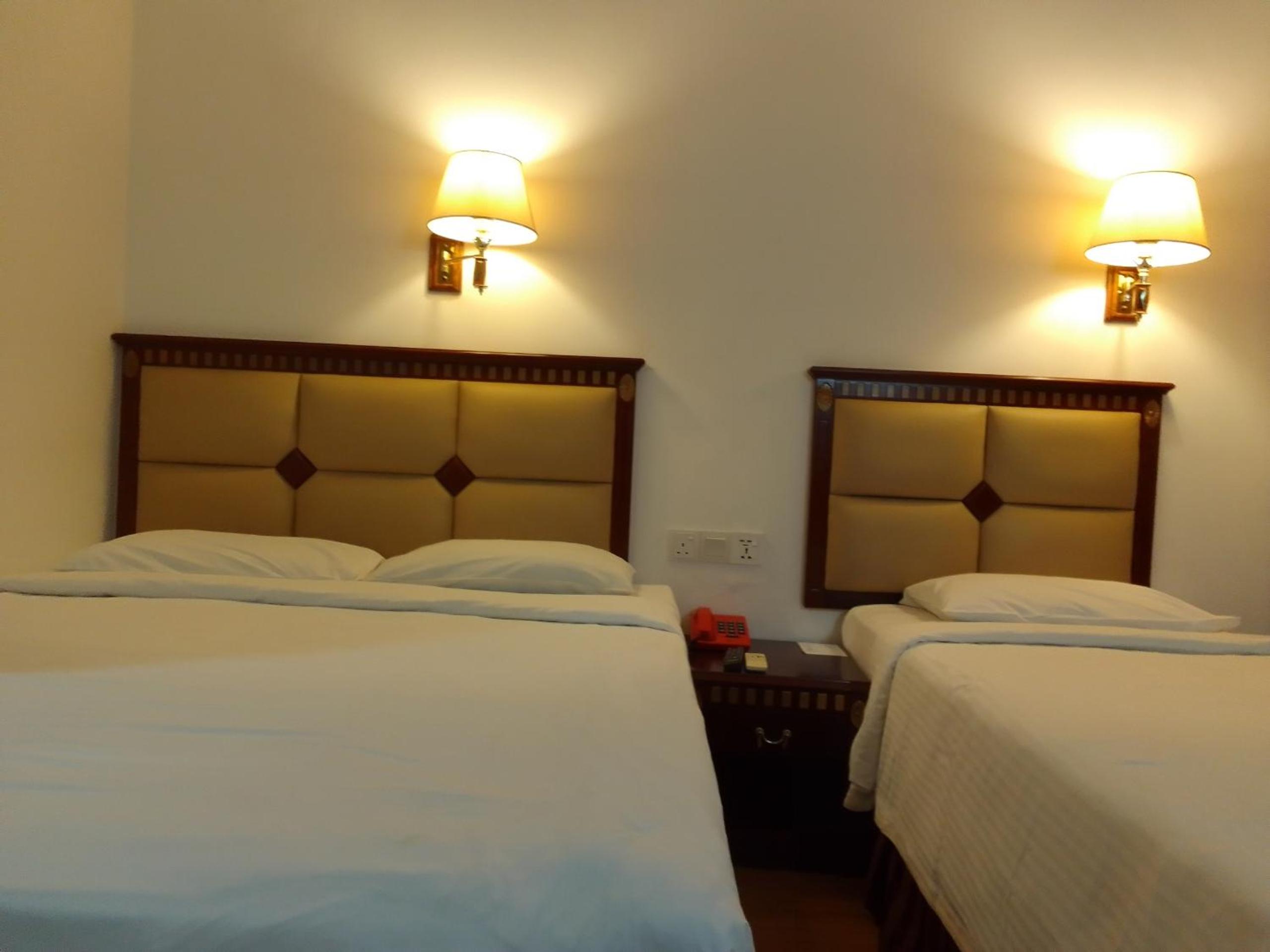 Deluxe Triple Room - Photo 1