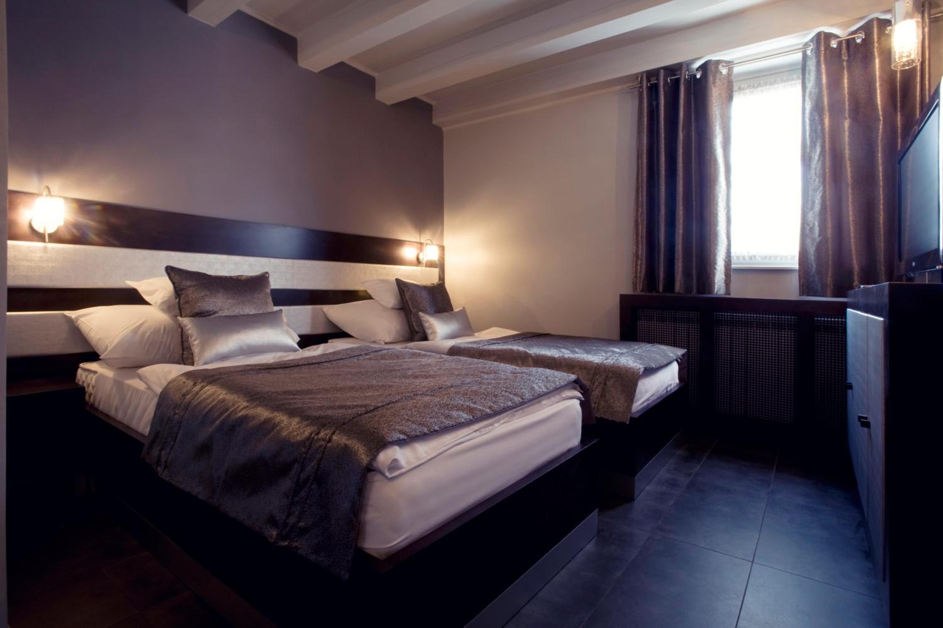 Small Twin Room photo 1