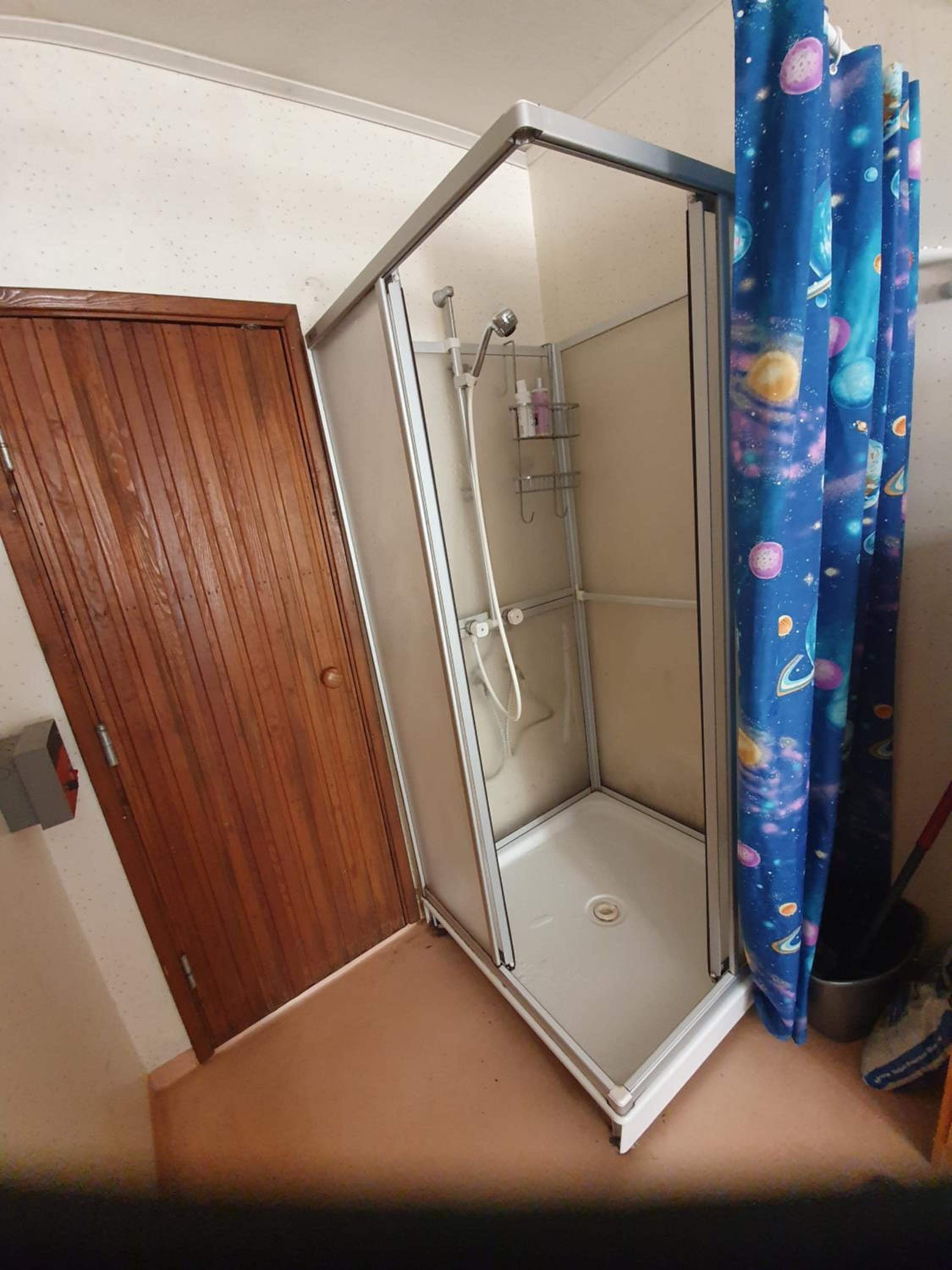 One-Bedroom Apartment - Photo 3