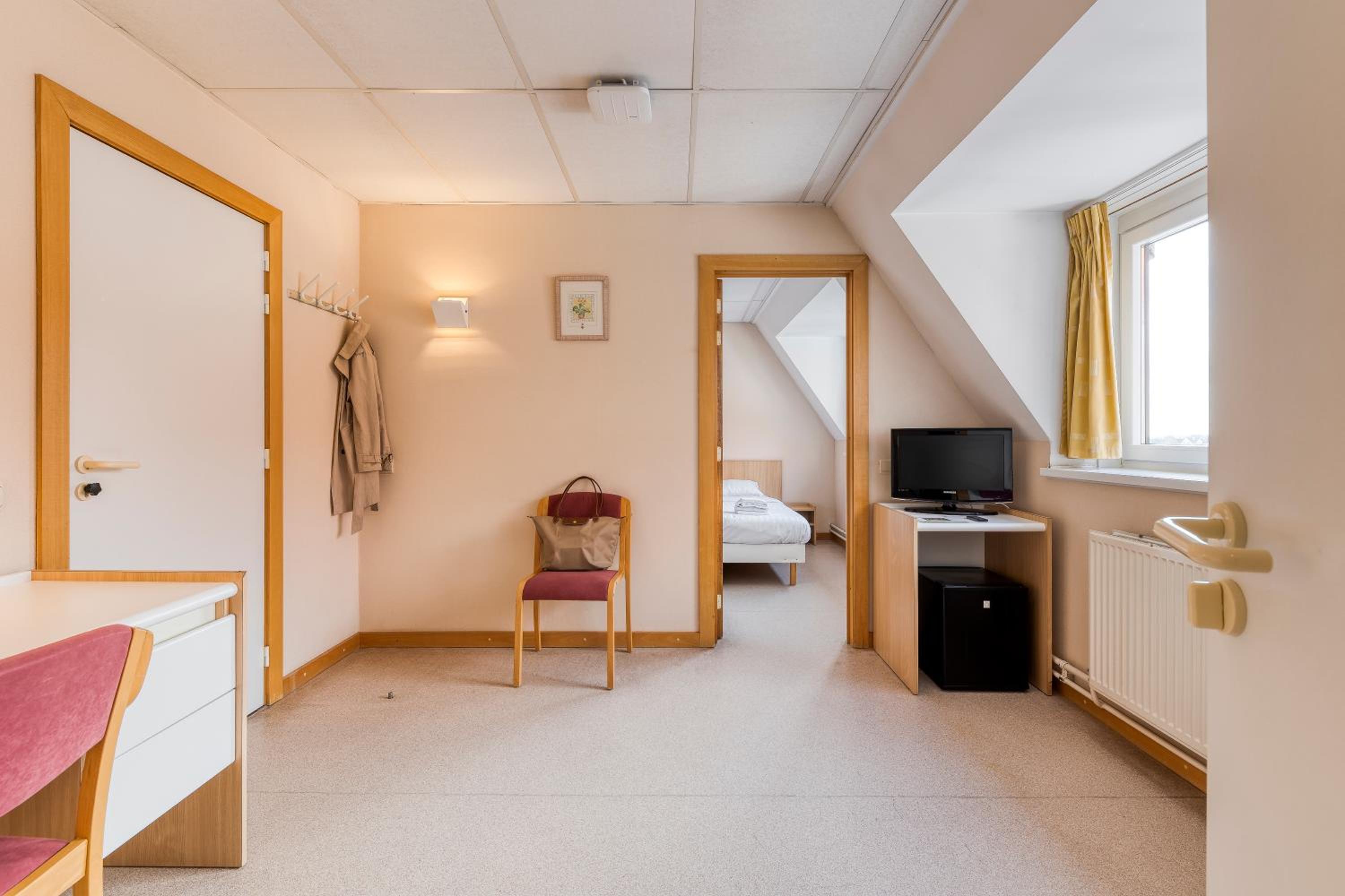 Budget Double Room photo 2