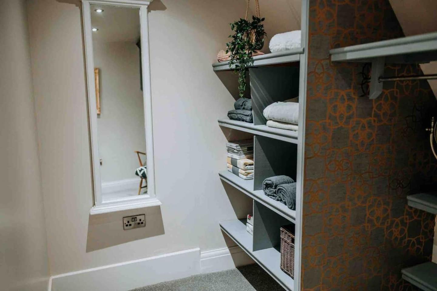 Two-Bedroom Apartment - Photo 4