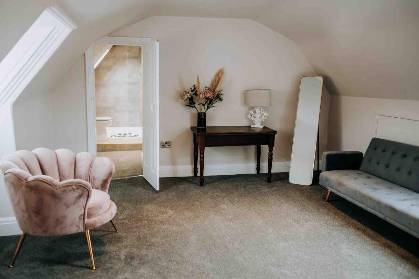 Two-Bedroom Apartment - Photo 1