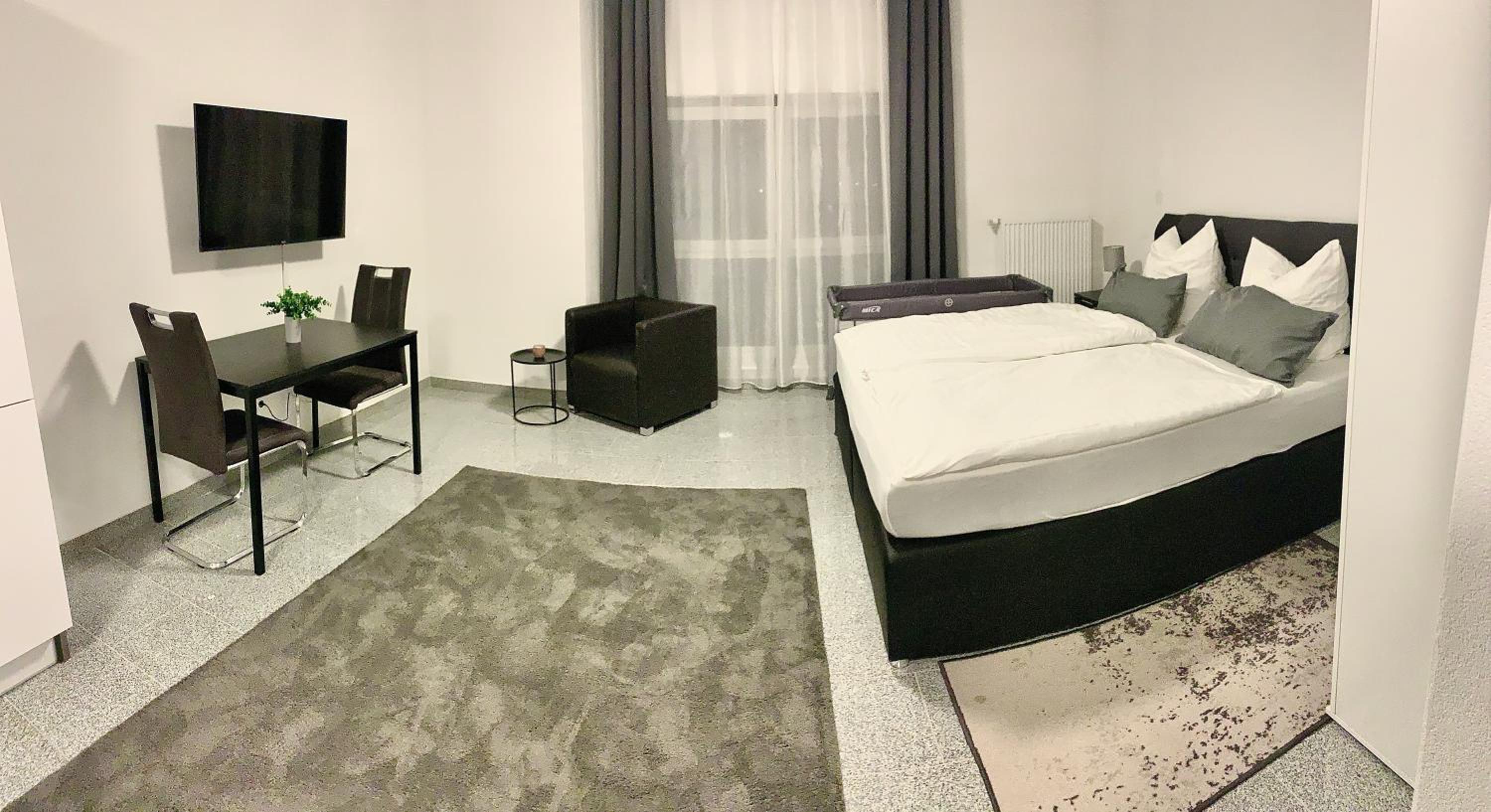 Studio Apartment