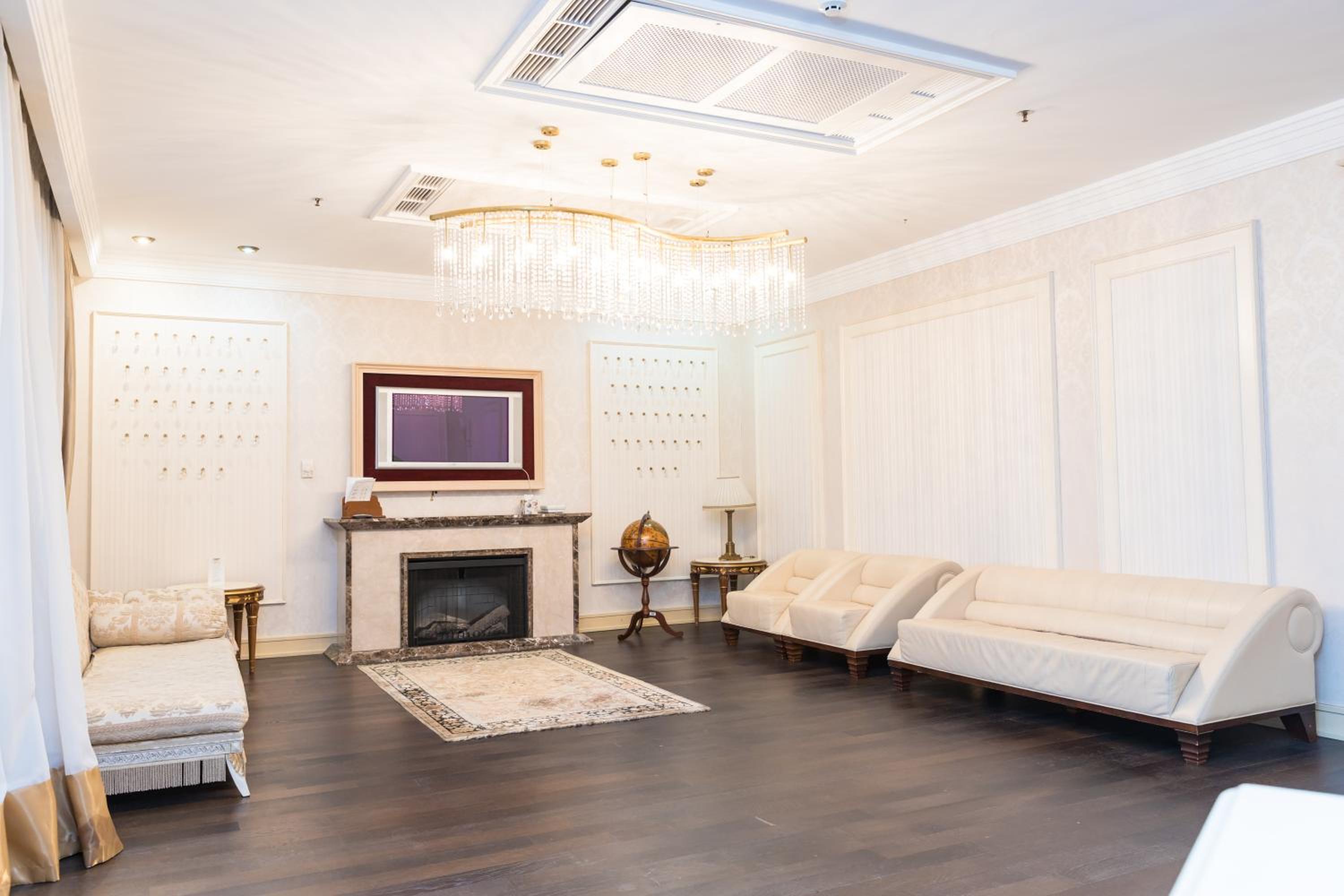 Presidential Suite photo 2