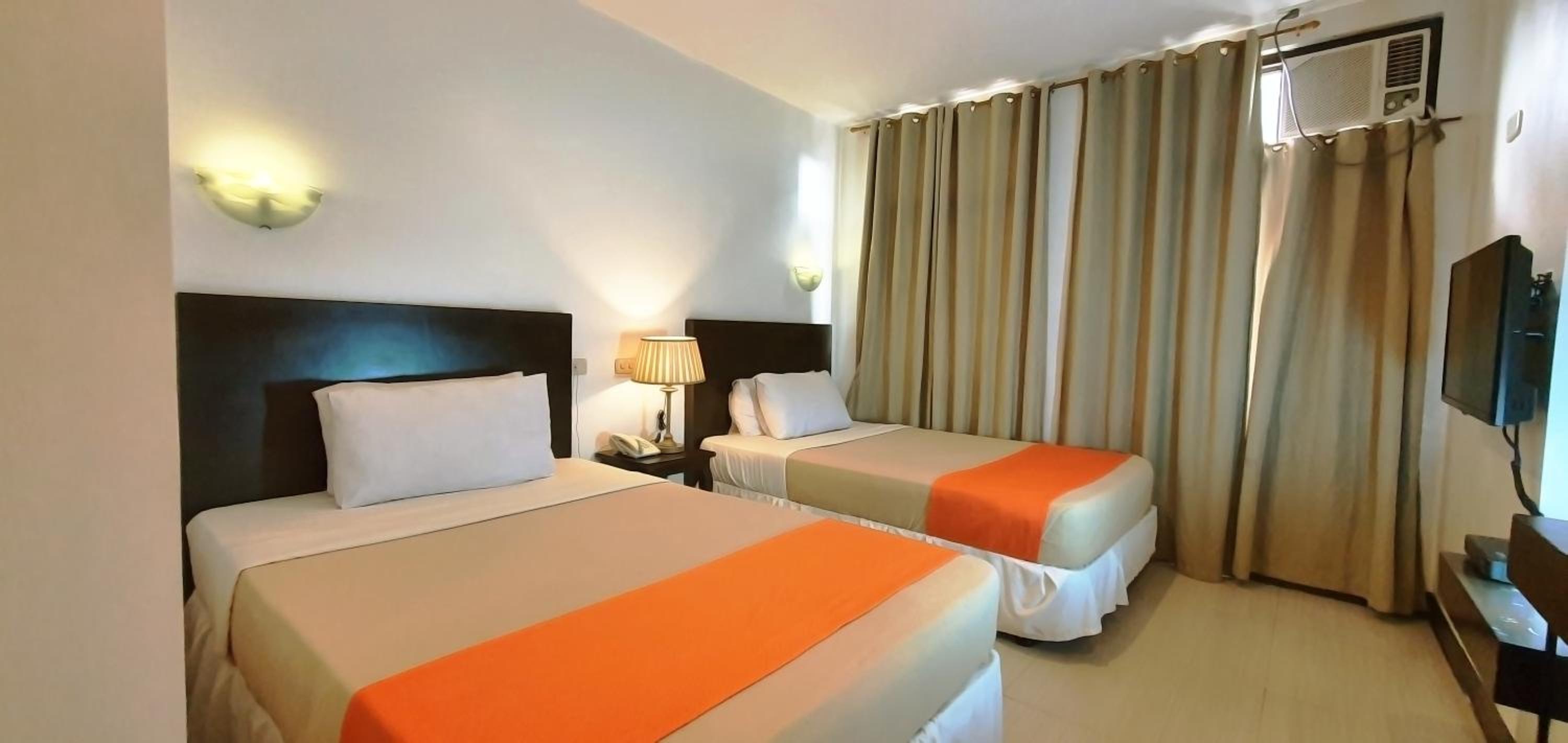Standard Twin Room photo 3
