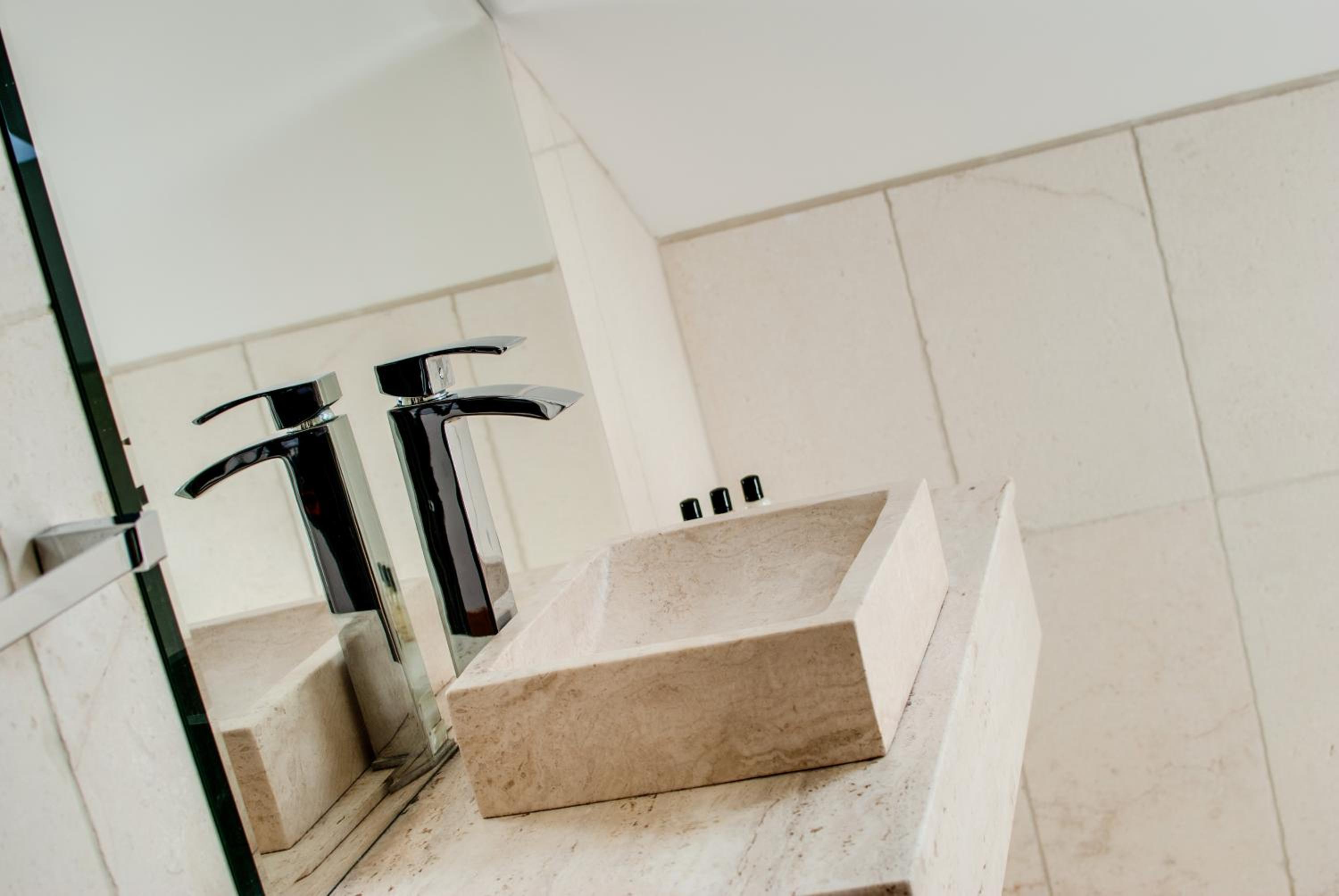 Penthouse Apartment - Photo 18