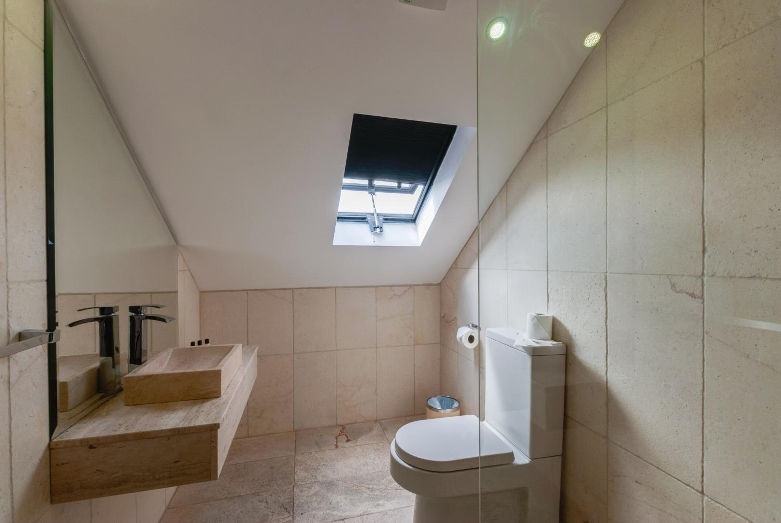 Penthouse Apartment - Photo 26