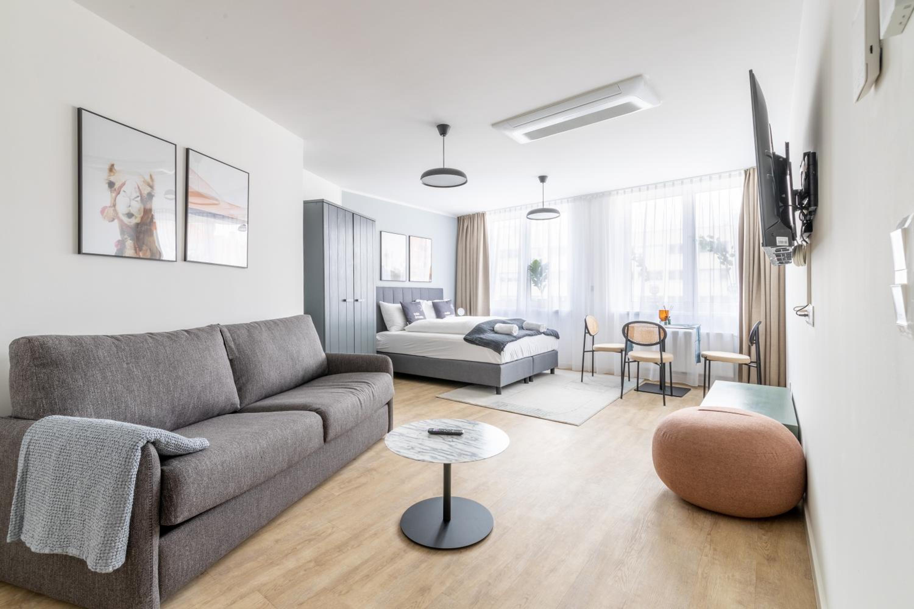 Suite XL