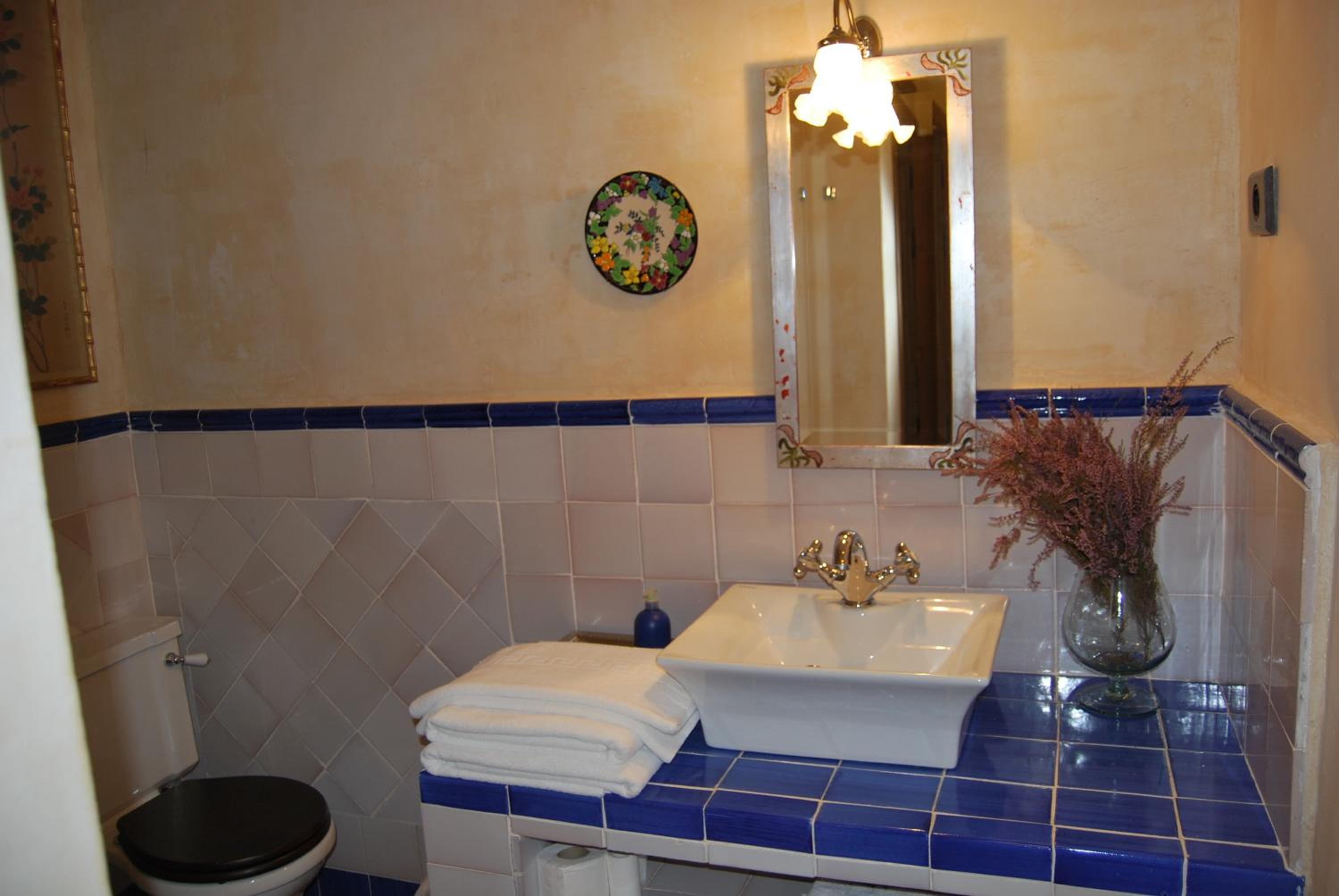 Double Room with Shower photo 2