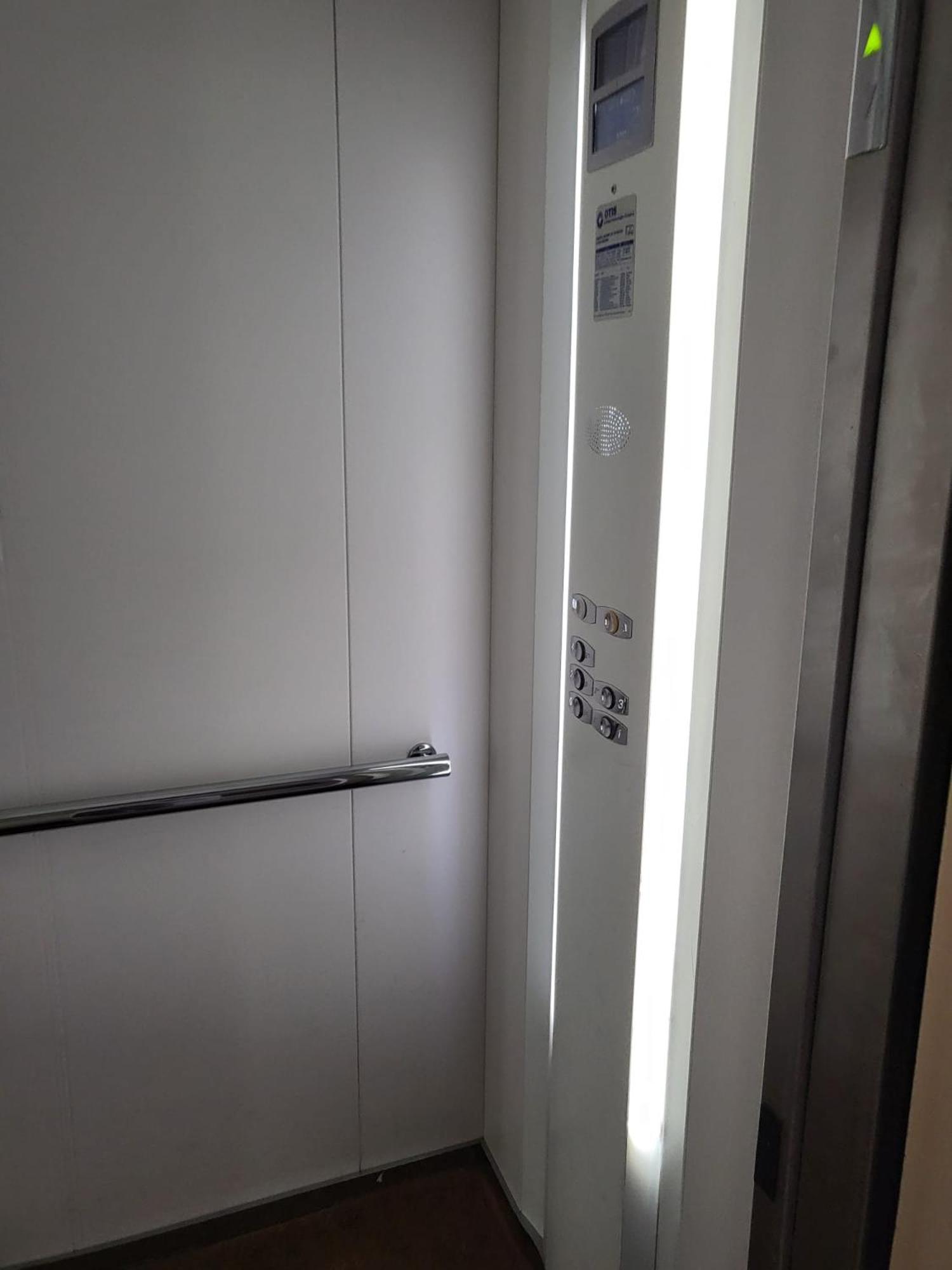 Two-Bedroom Apartment - Photo 2