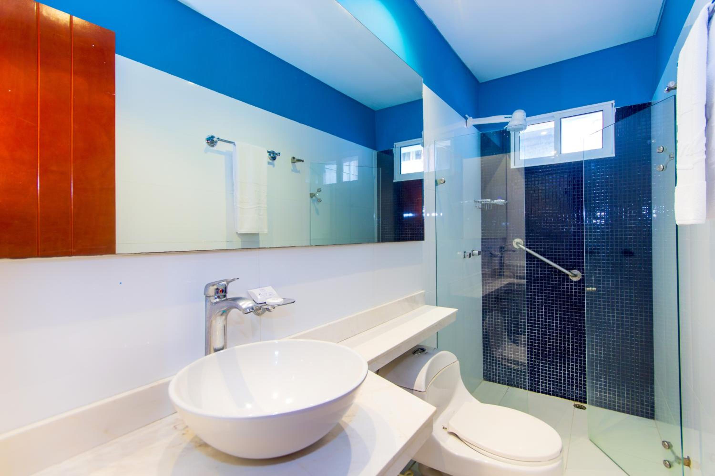 Quadruple Room with Private Bathroom photo 2