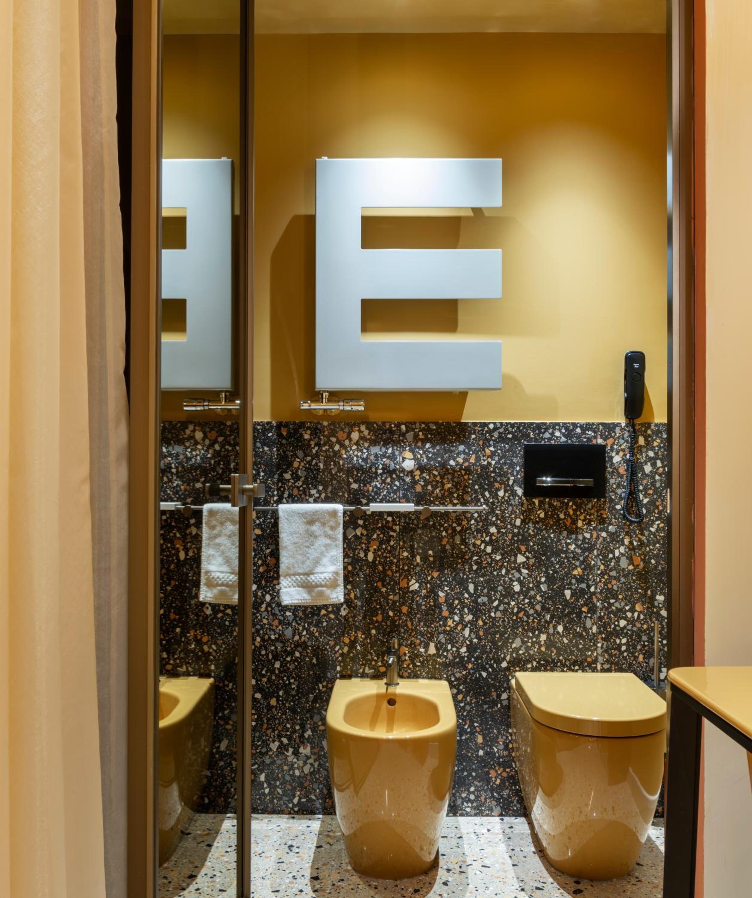 Queen Suite with Spa Bath