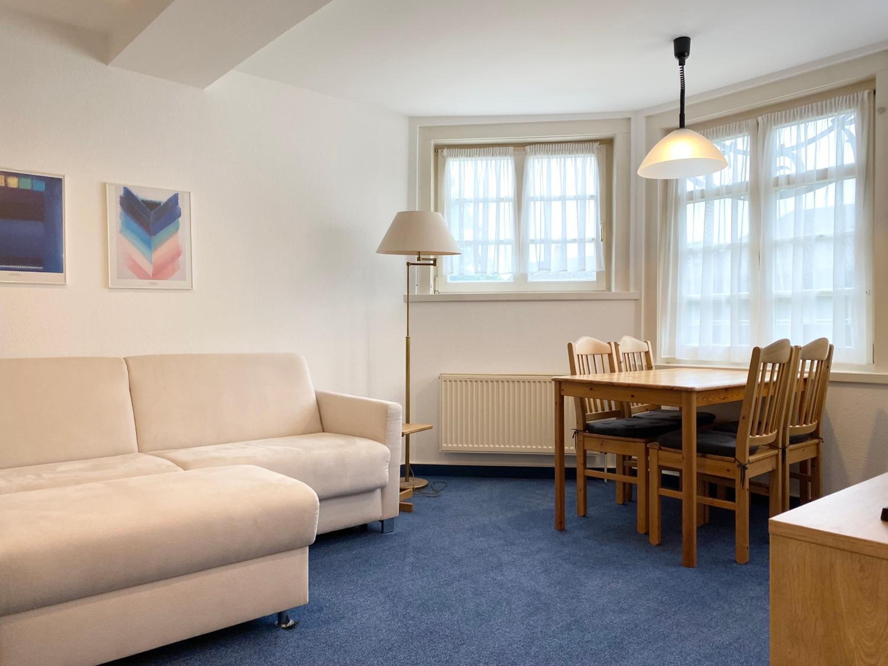 Apartment - Split Level - Photo 3
