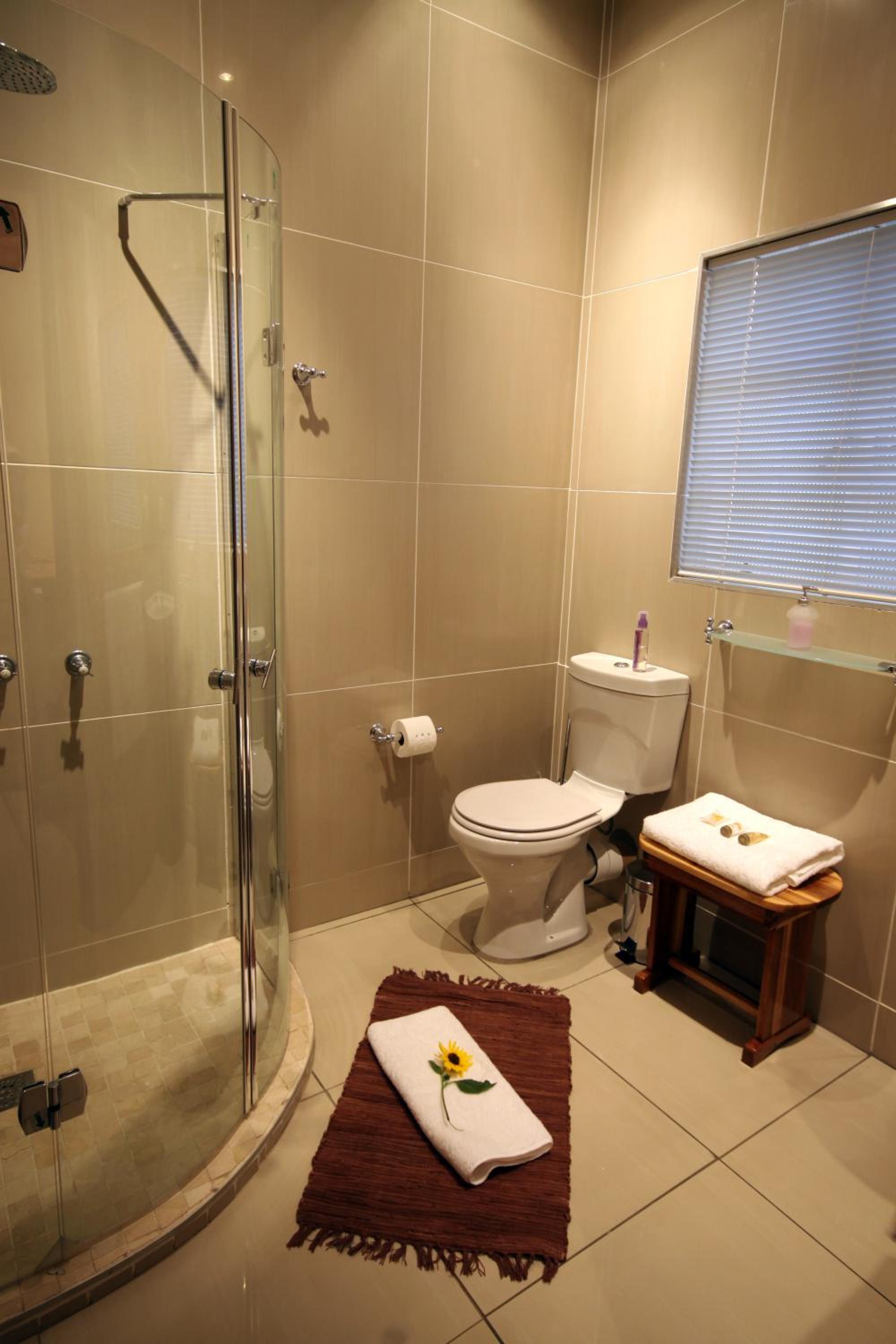 Budget Double Room - Photo 3