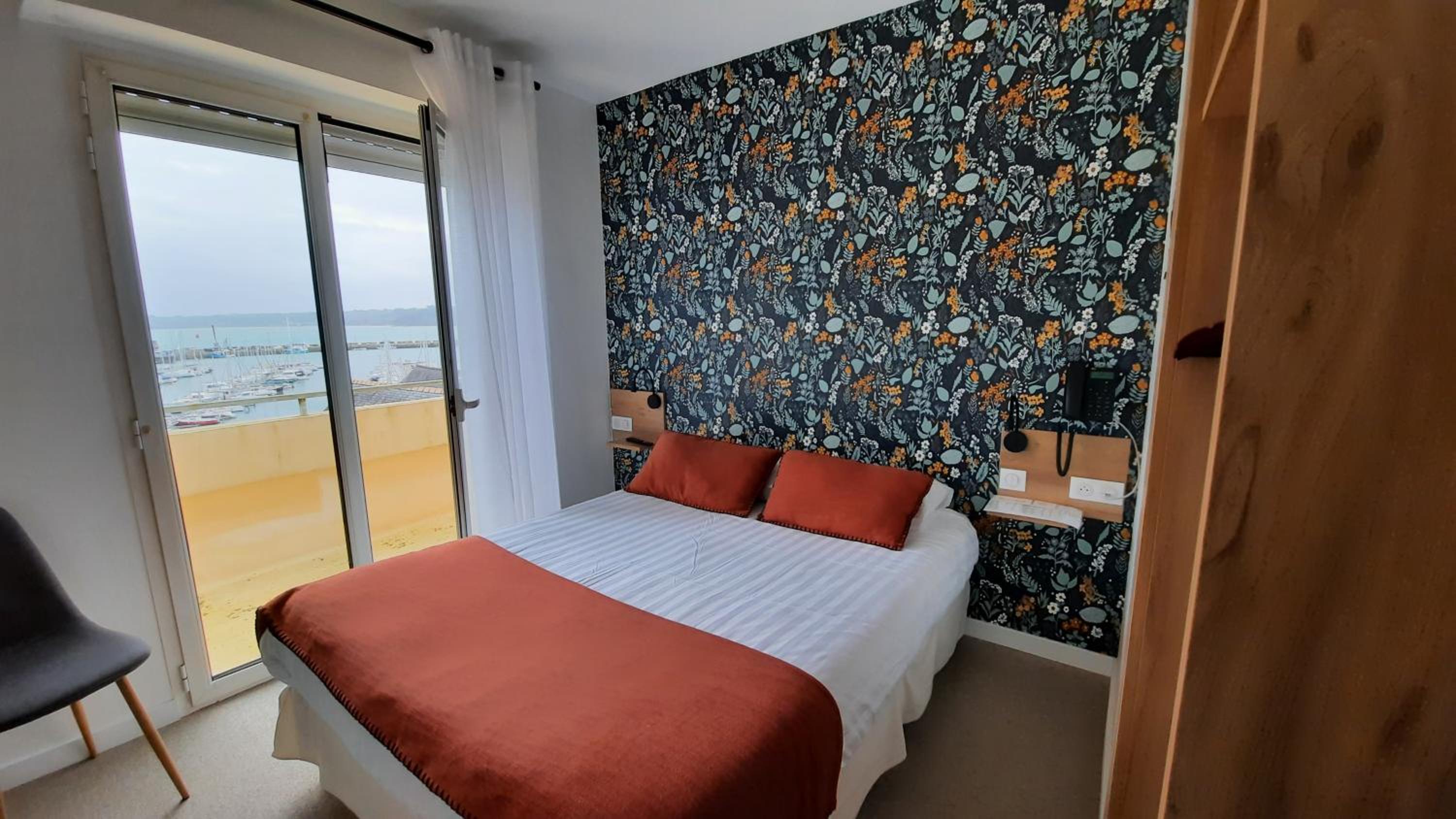 Double Room with Sea View - Photo 4