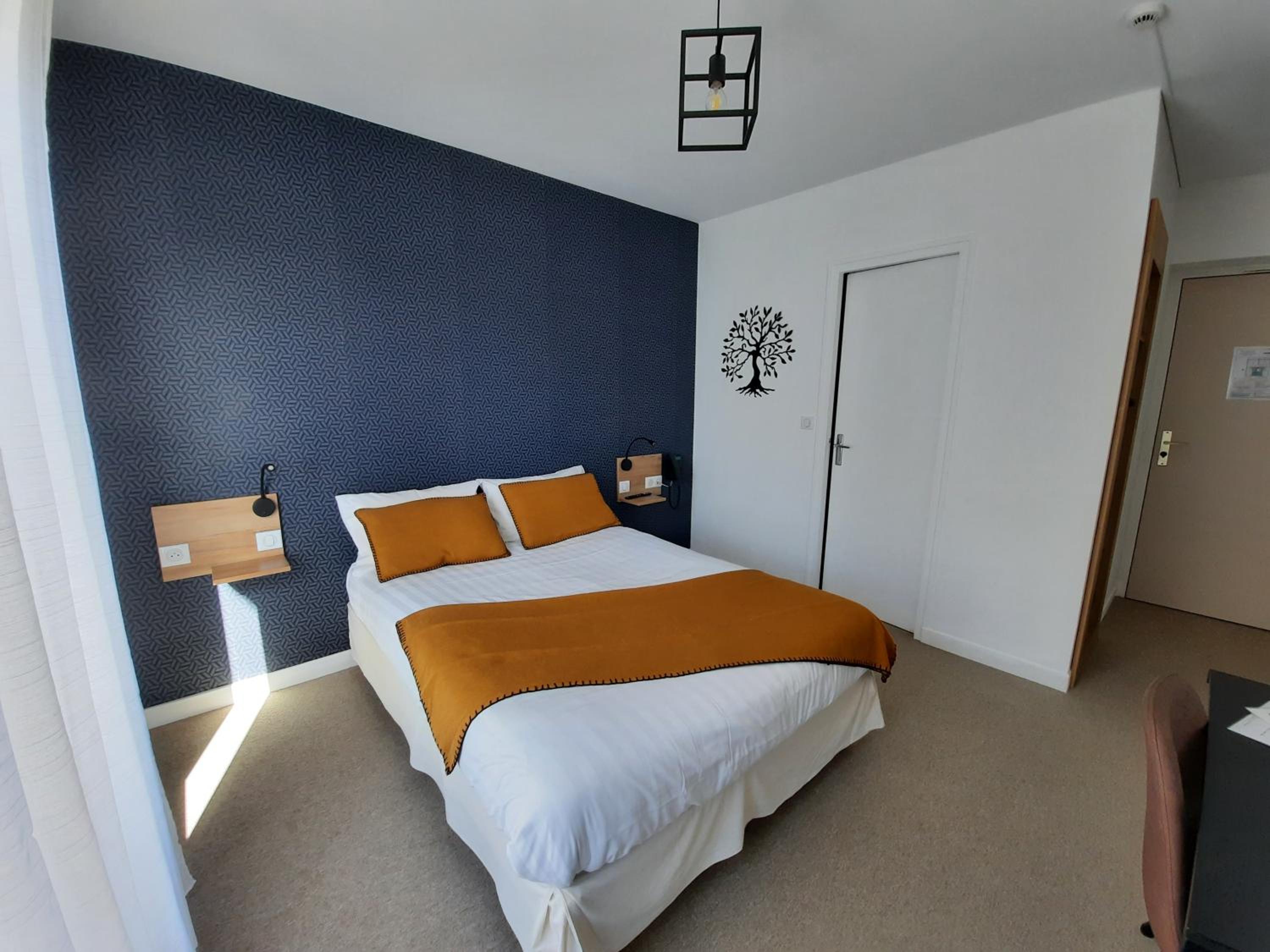 Double Room - Photo 1