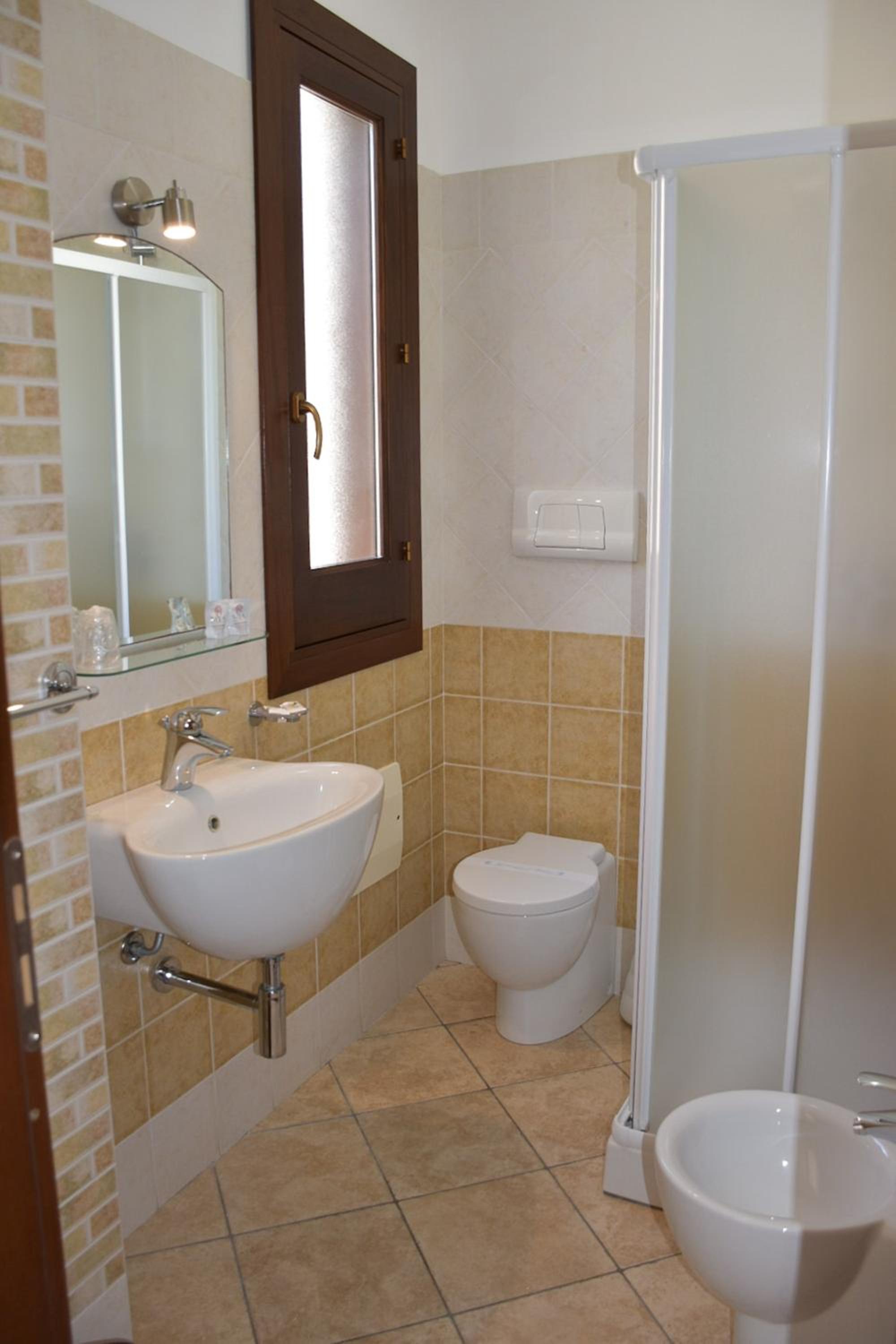 Deluxe Double Room - Photo 15