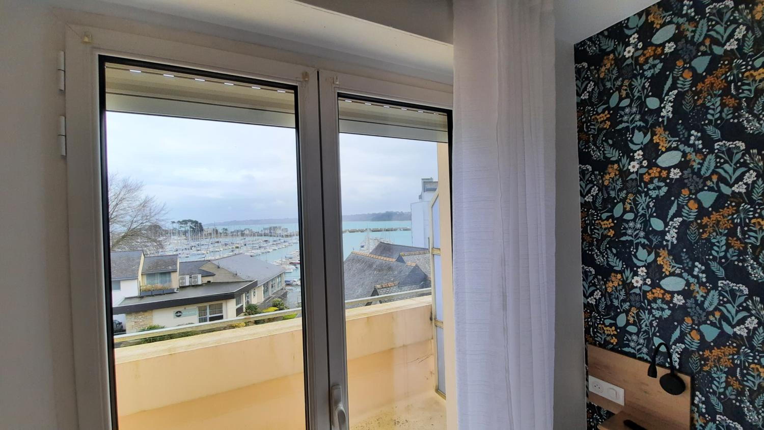 Double Room with Sea View - Photo 3