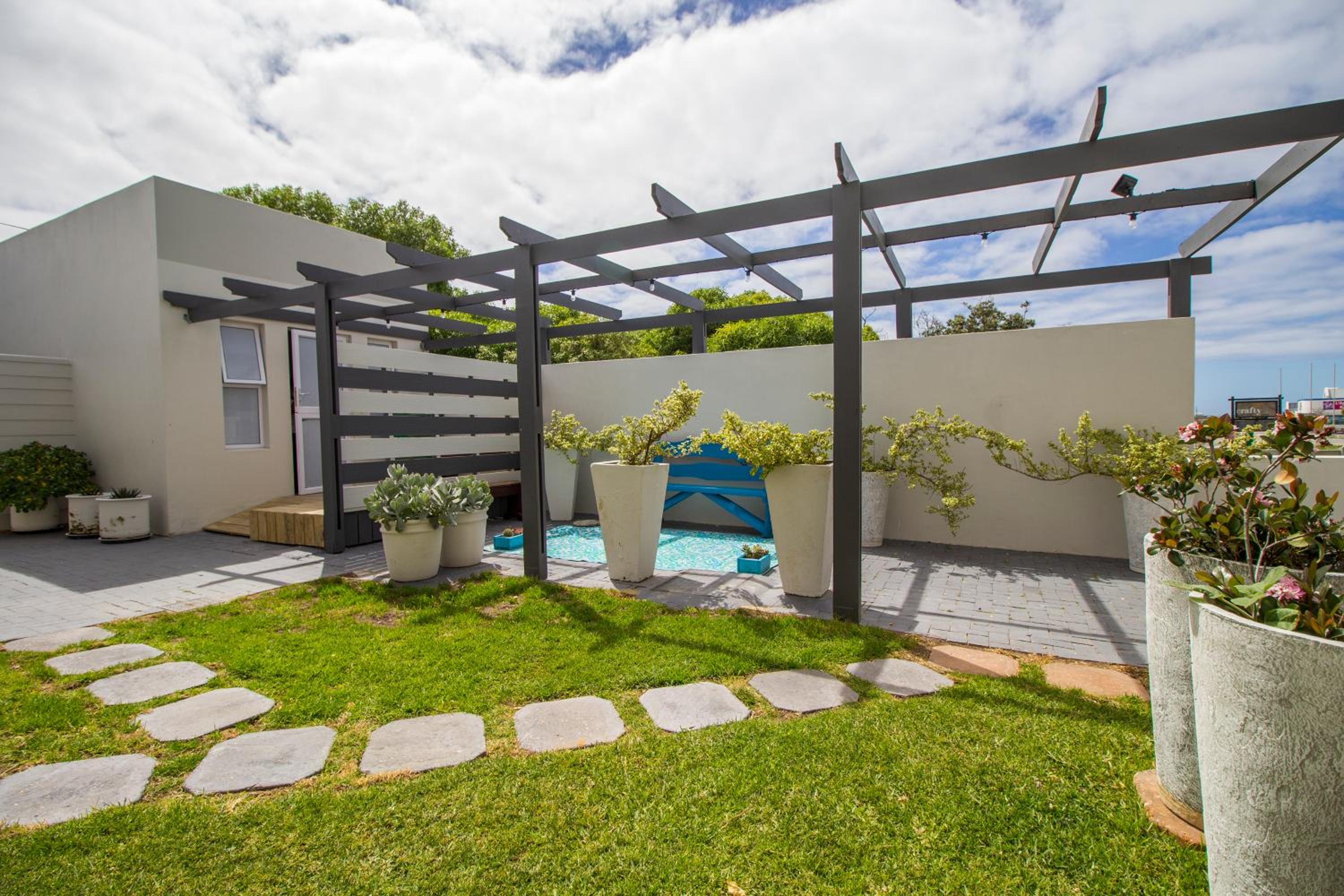 Two-Bedroom Apartment with Sea View photo 3