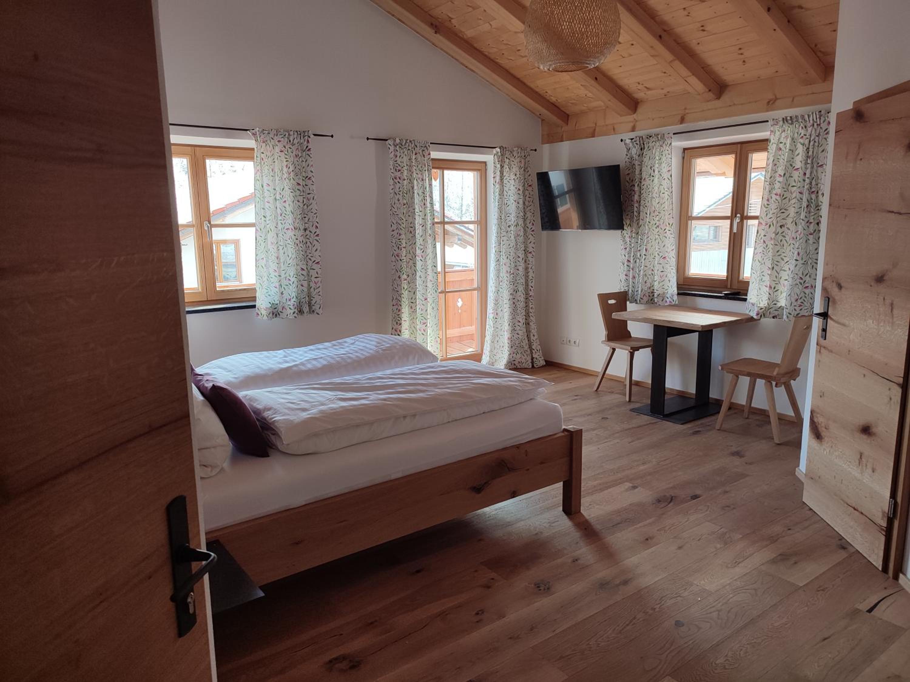 Twin Room with Balcony photo 3