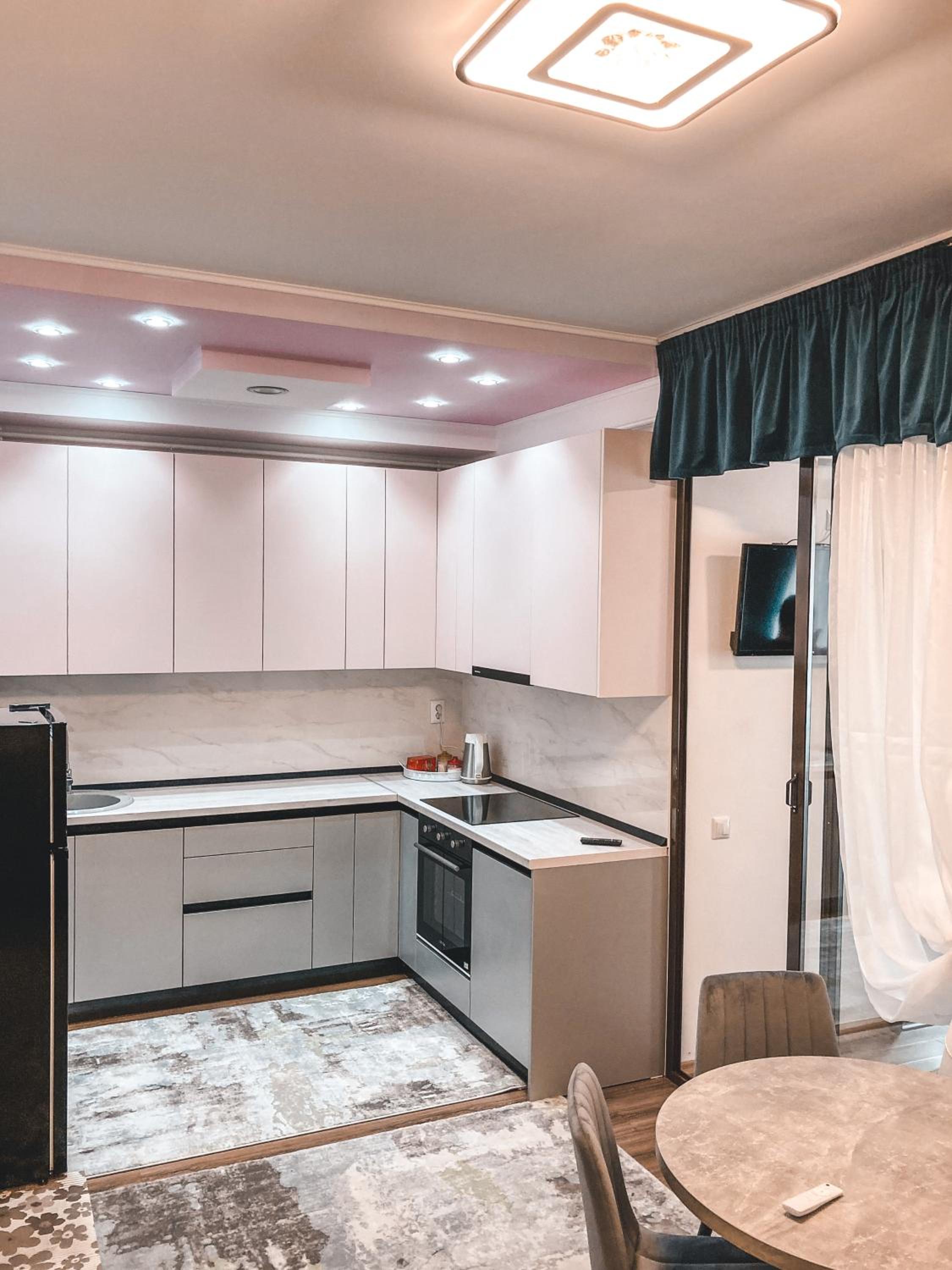 One-Bedroom Apartment - Photo 8