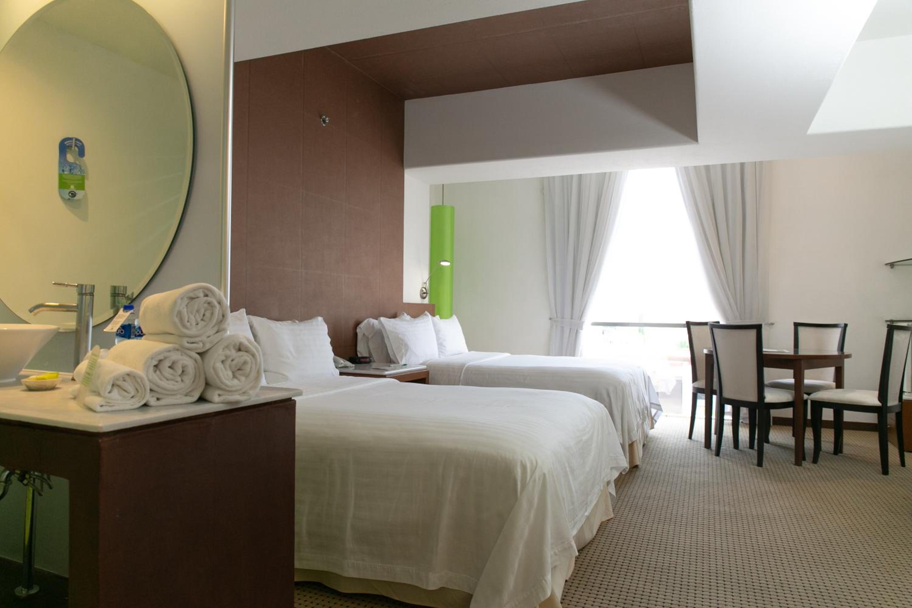 2 Double Beds, Junior Suite, Non-Smoking