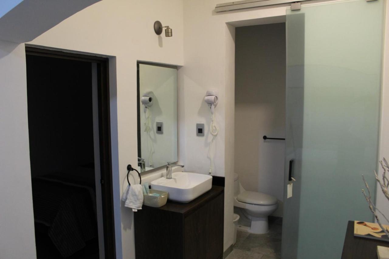 Twin Room - Photo 6