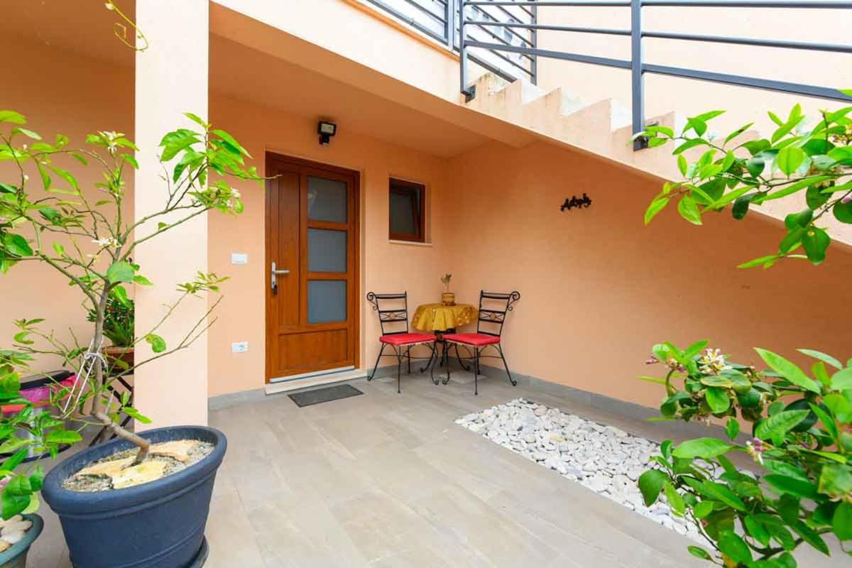 Apartment - Ground Floor - Photo 3