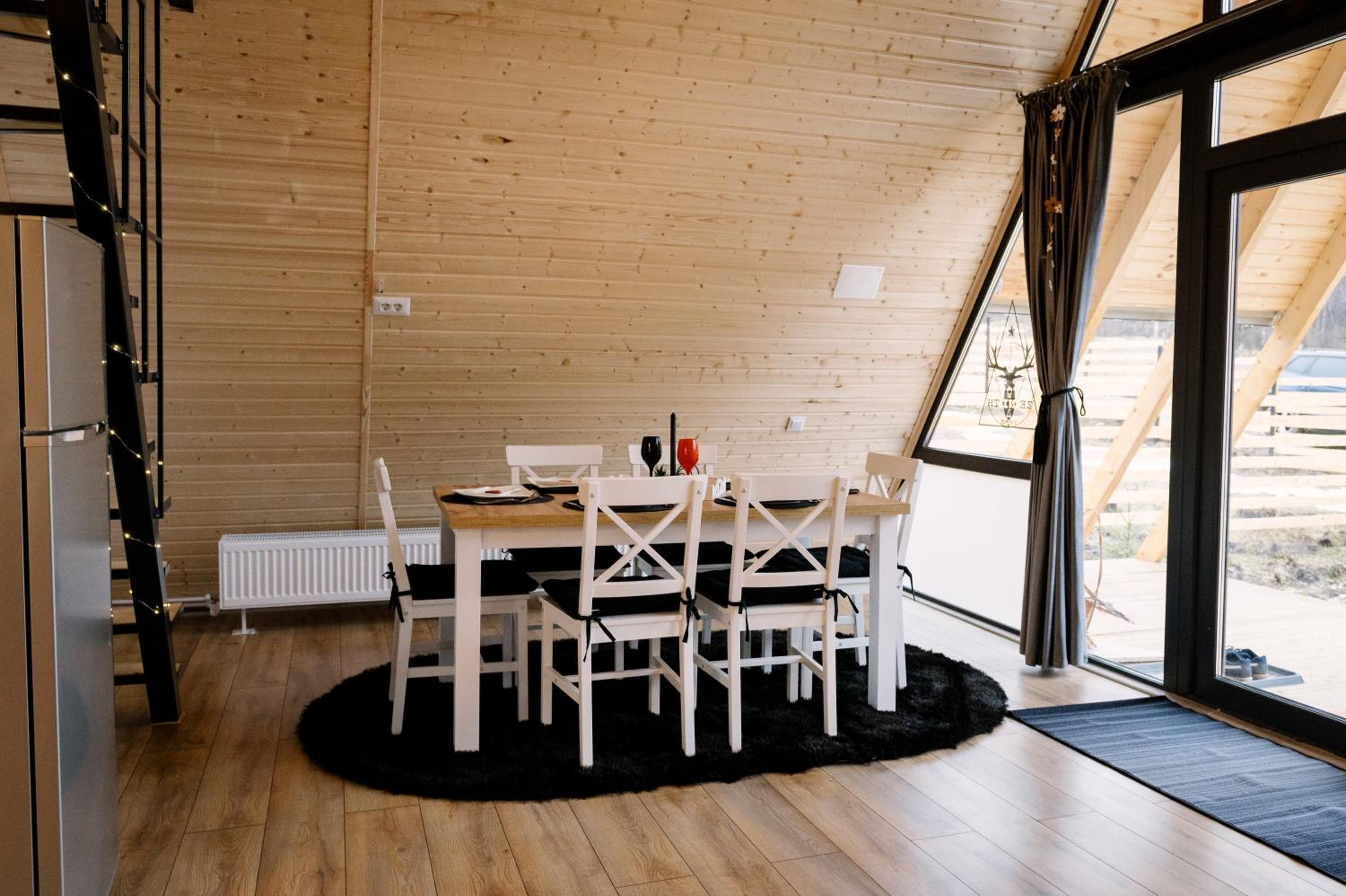 Two-Bedroom House - Photo 17