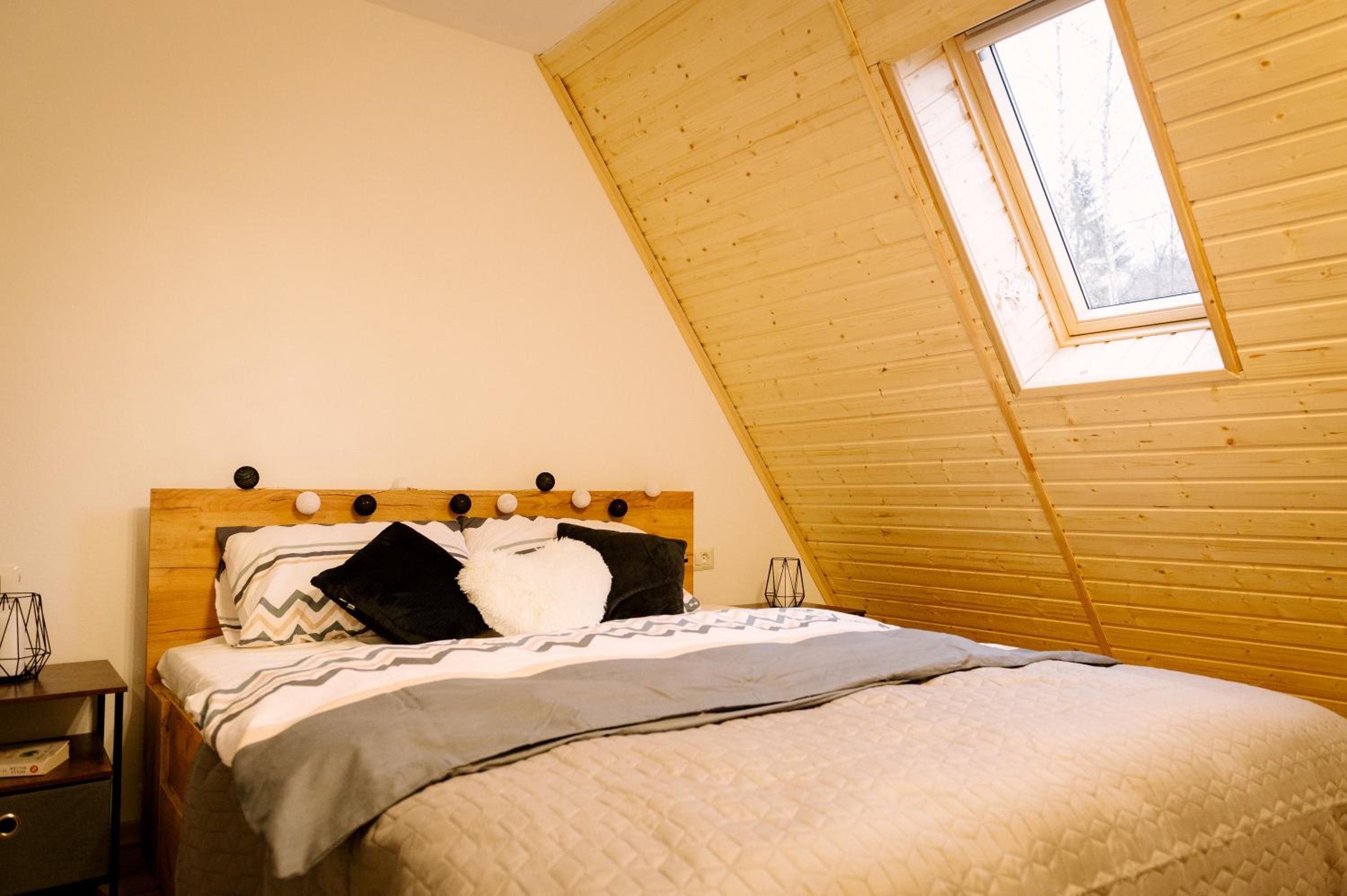 Two-Bedroom House - Photo 25