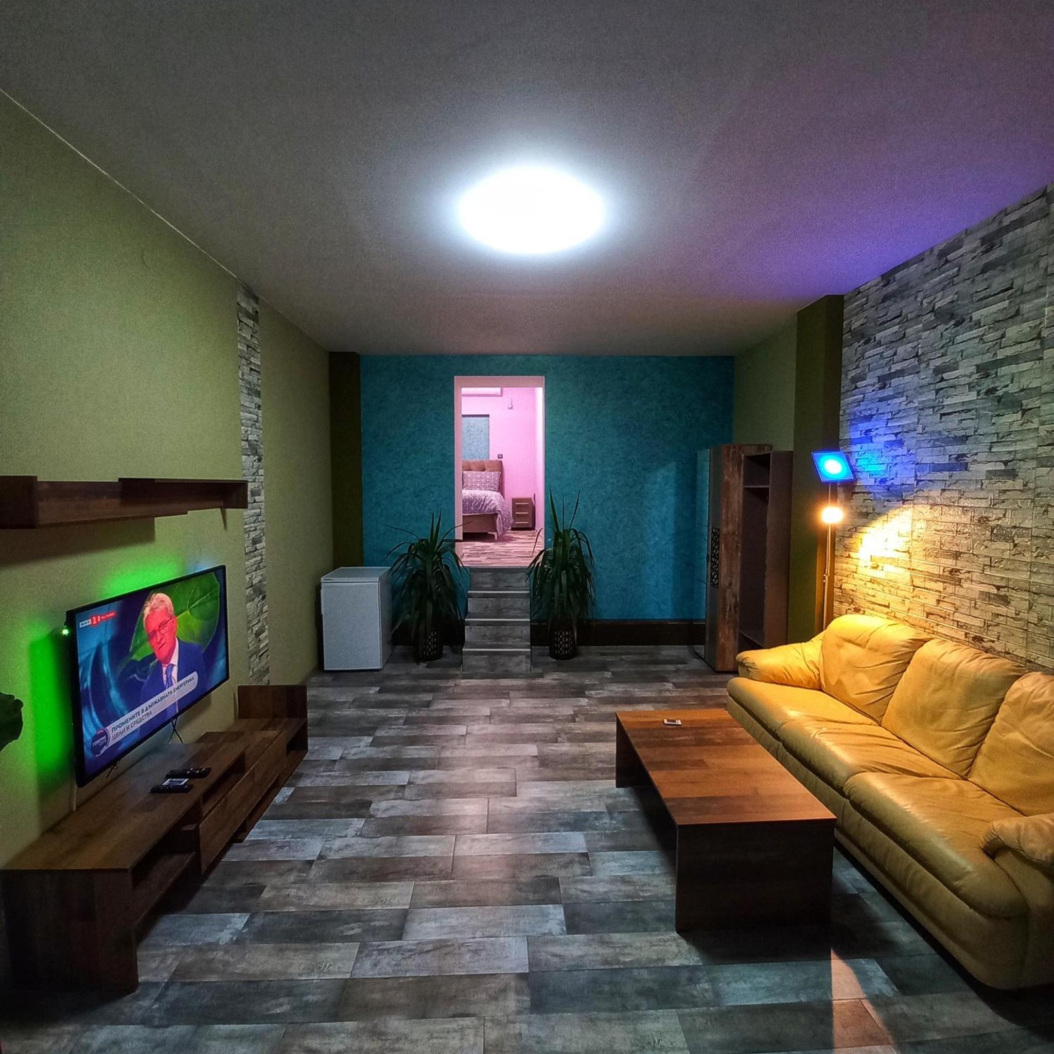 Studio Apartment photo 1