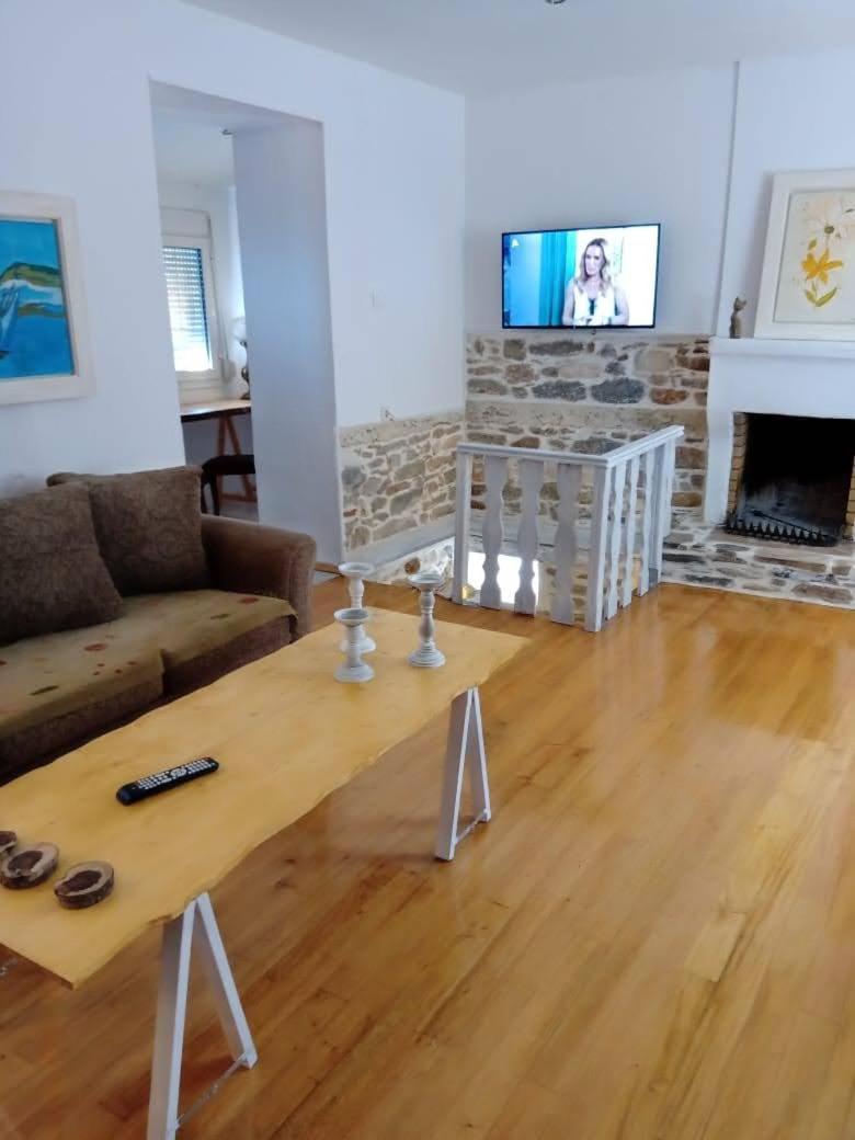 Three-Bedroom House - Photo 19