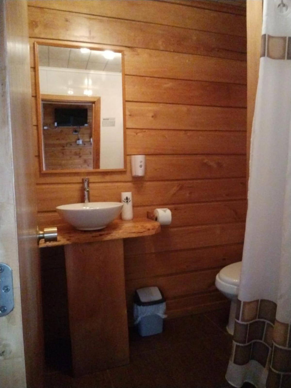 Double or Twin Room with Private Bathroom photo 2