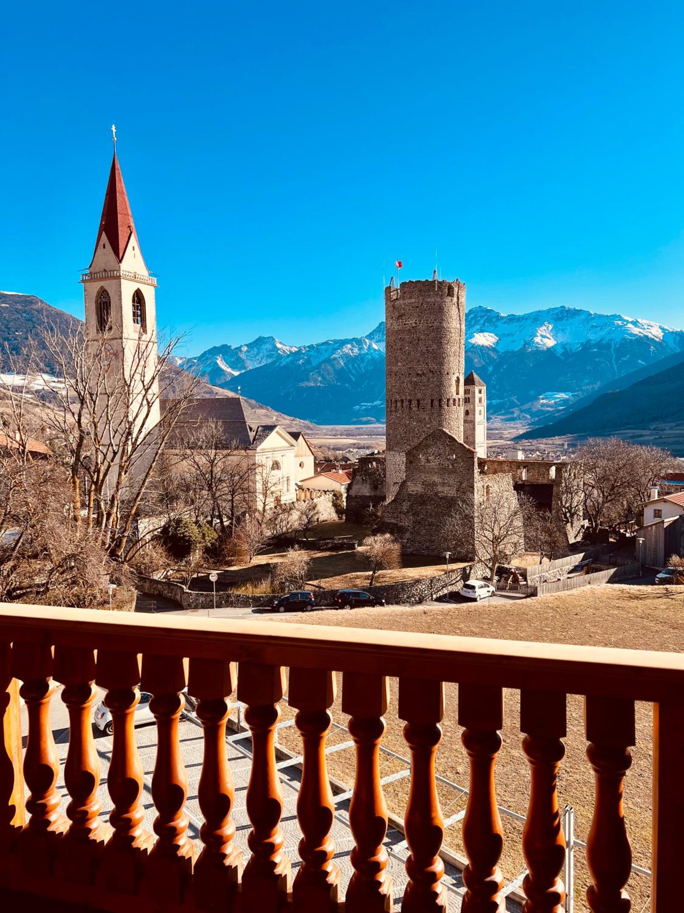 Double Room with Balcony and Mountain View - Photo 2